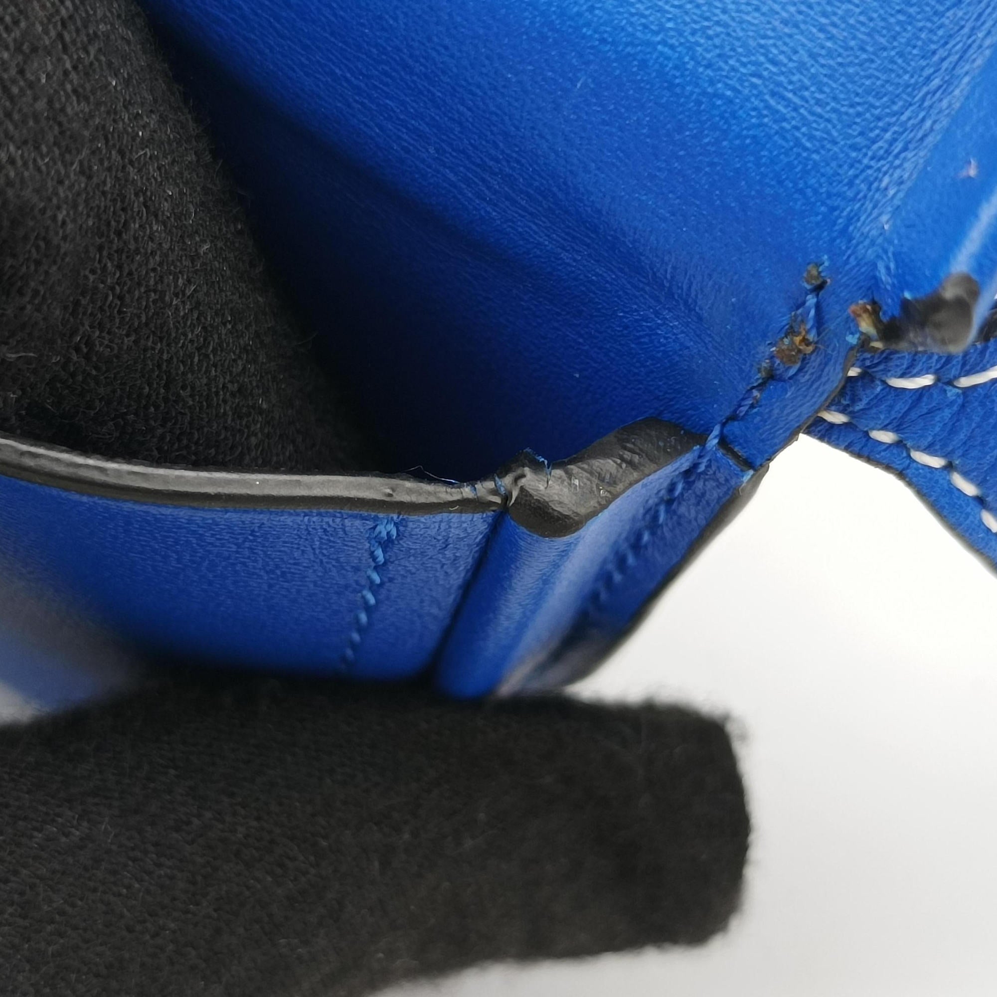 Pre-owned Loewe Heel Blue Leather  shoulderbag | stylenewstar