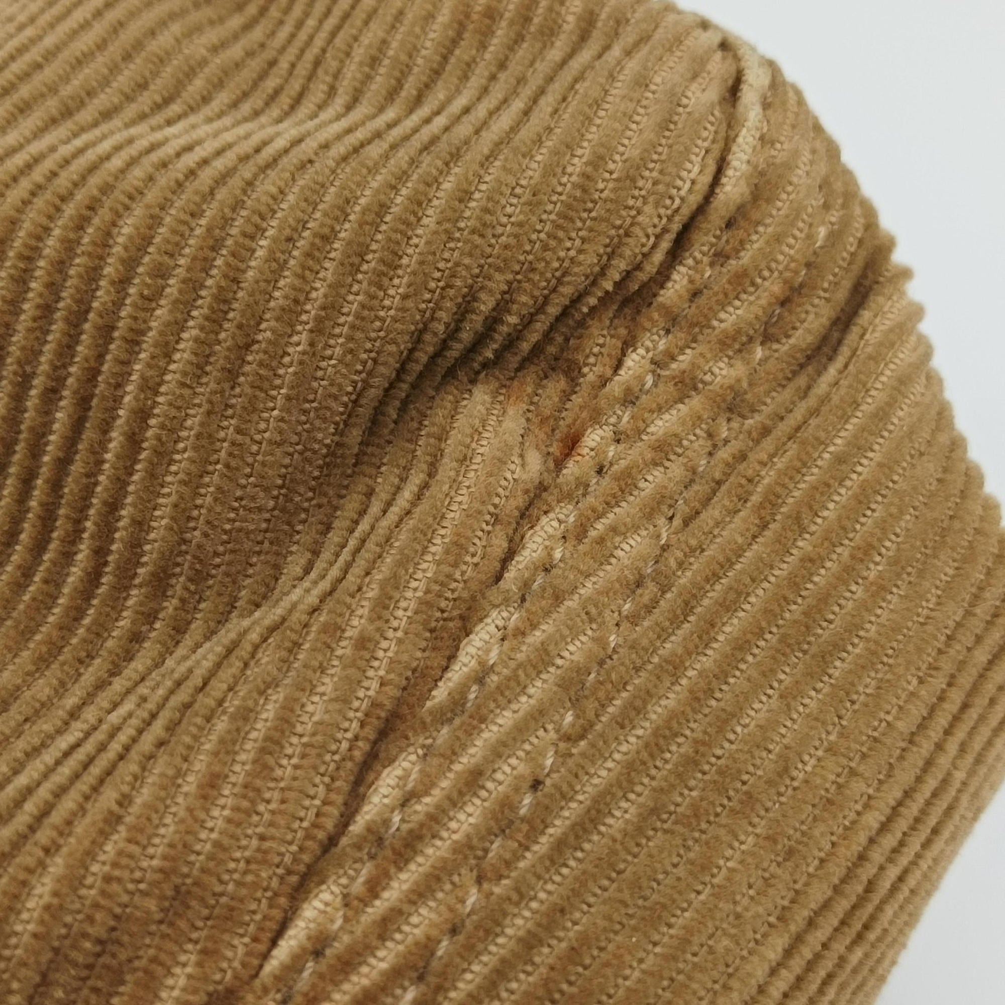 Pre-owned Fendi Mamma Baguette beige Corduroy 211126 shoulderbag | stylenewstar
