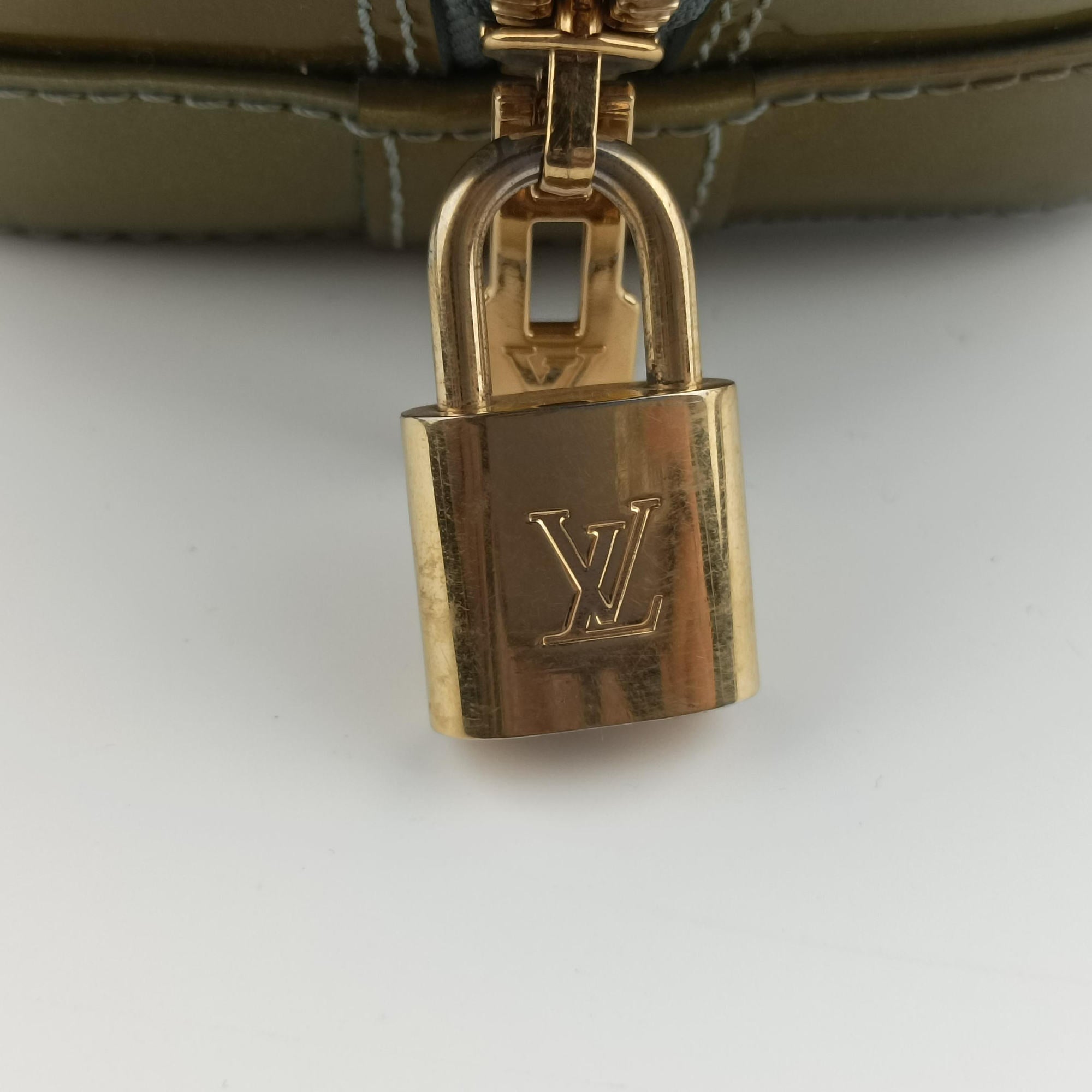 Vintage Louis Vuitton ALMA PM Green Vernis M91613 handbag | stylenewstar