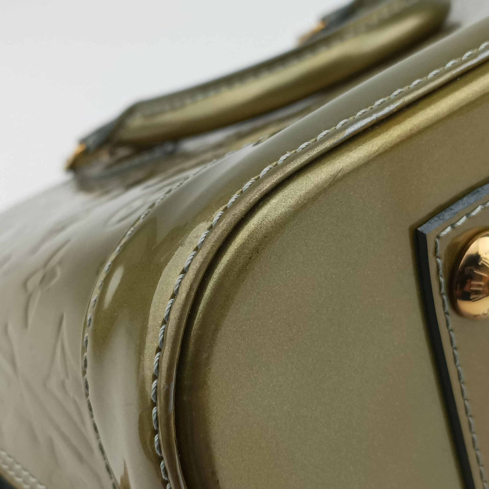 Vintage Louis Vuitton ALMA PM Green Vernis M91613 handbag | stylenewstar