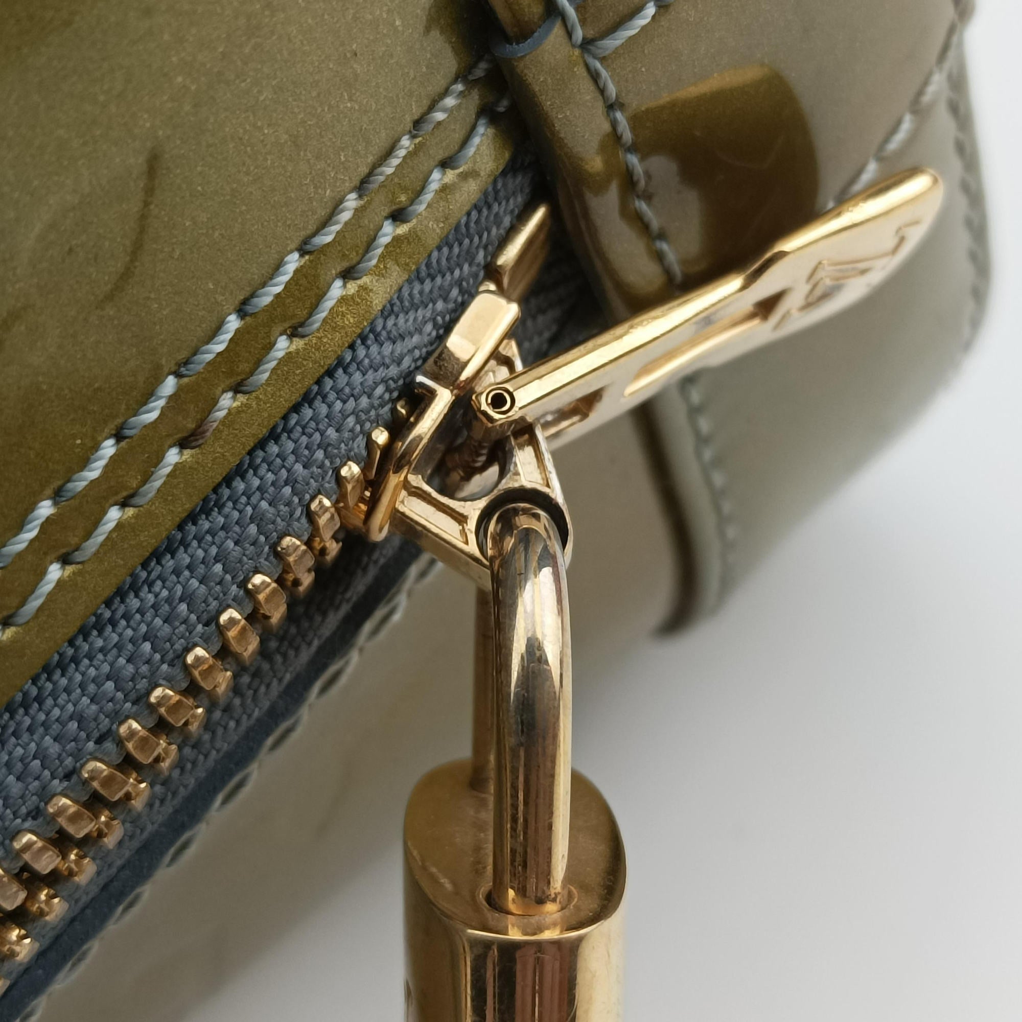 Vintage Louis Vuitton ALMA PM Green Vernis M91613 handbag | stylenewstar