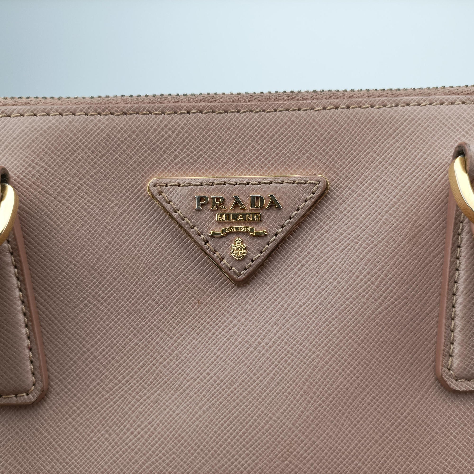 Vintage Prada Galleria Pink SAFFIANO Leather BN1786 shoulderbag | stylenewstar
