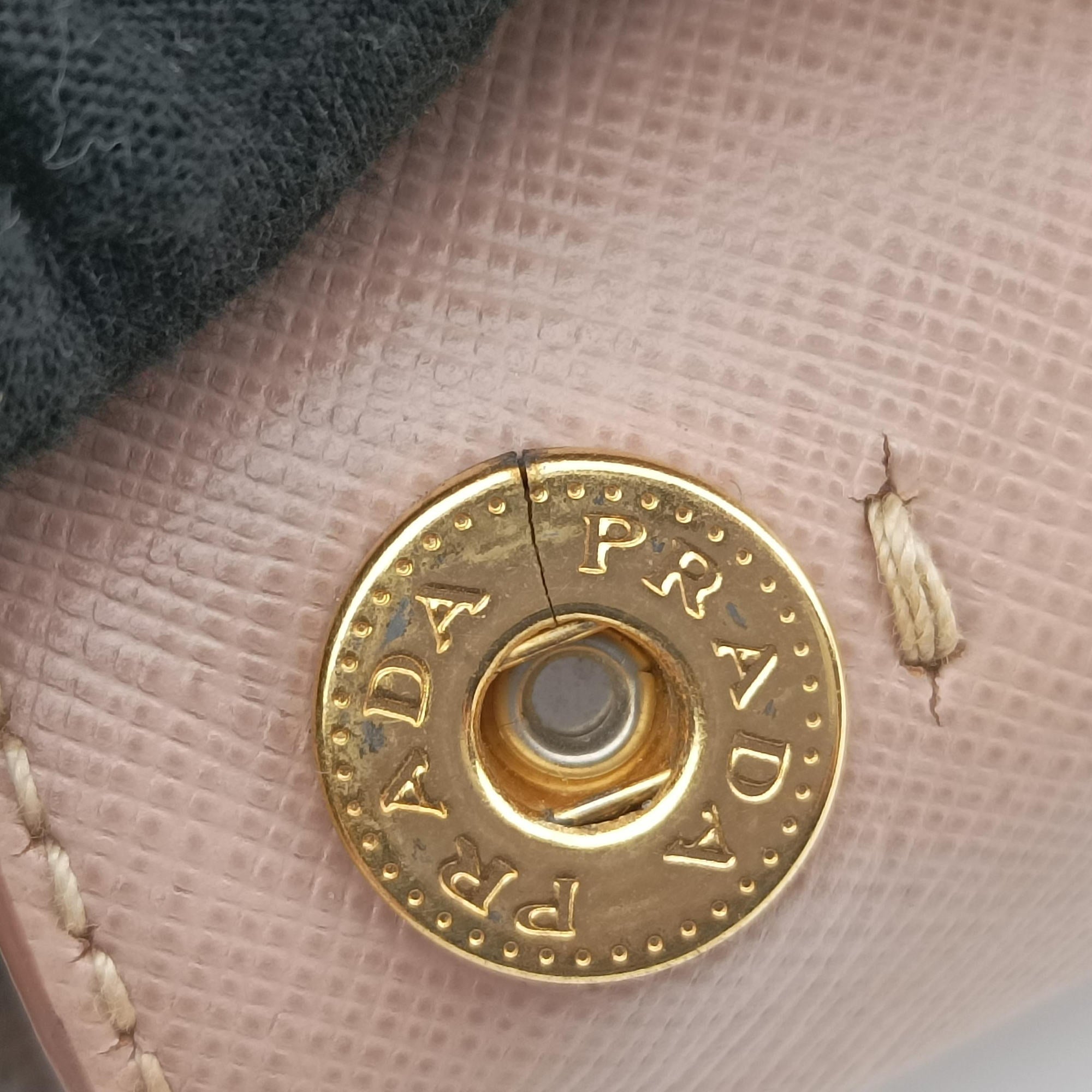 Vintage Prada Galleria Pink SAFFIANO Leather BN1786 shoulderbag | stylenewstar