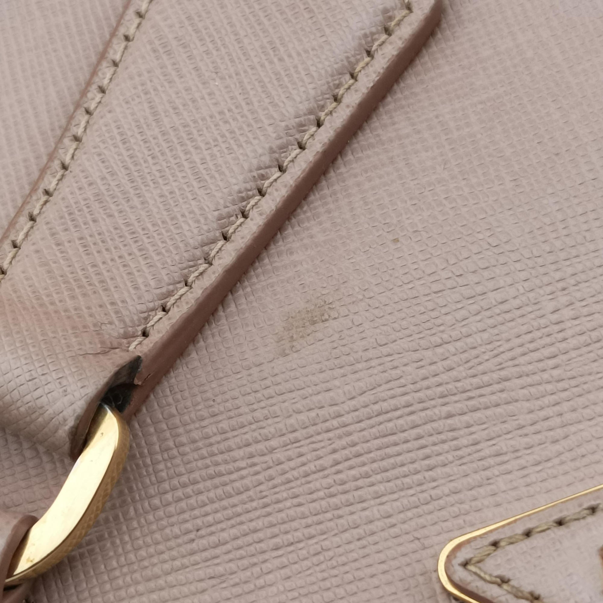 Vintage Prada Galleria Pink SAFFIANO Leather BN1786 shoulderbag | stylenewstar