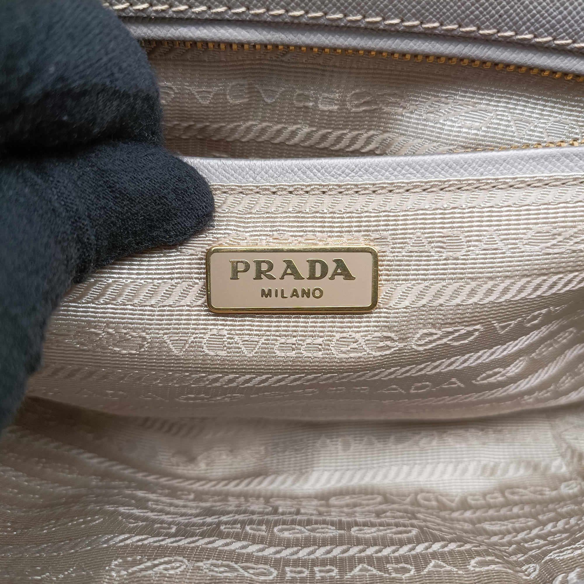 Vintage Prada Quilted Chain Argilla  nylon  shoulderbag | stylenewstar