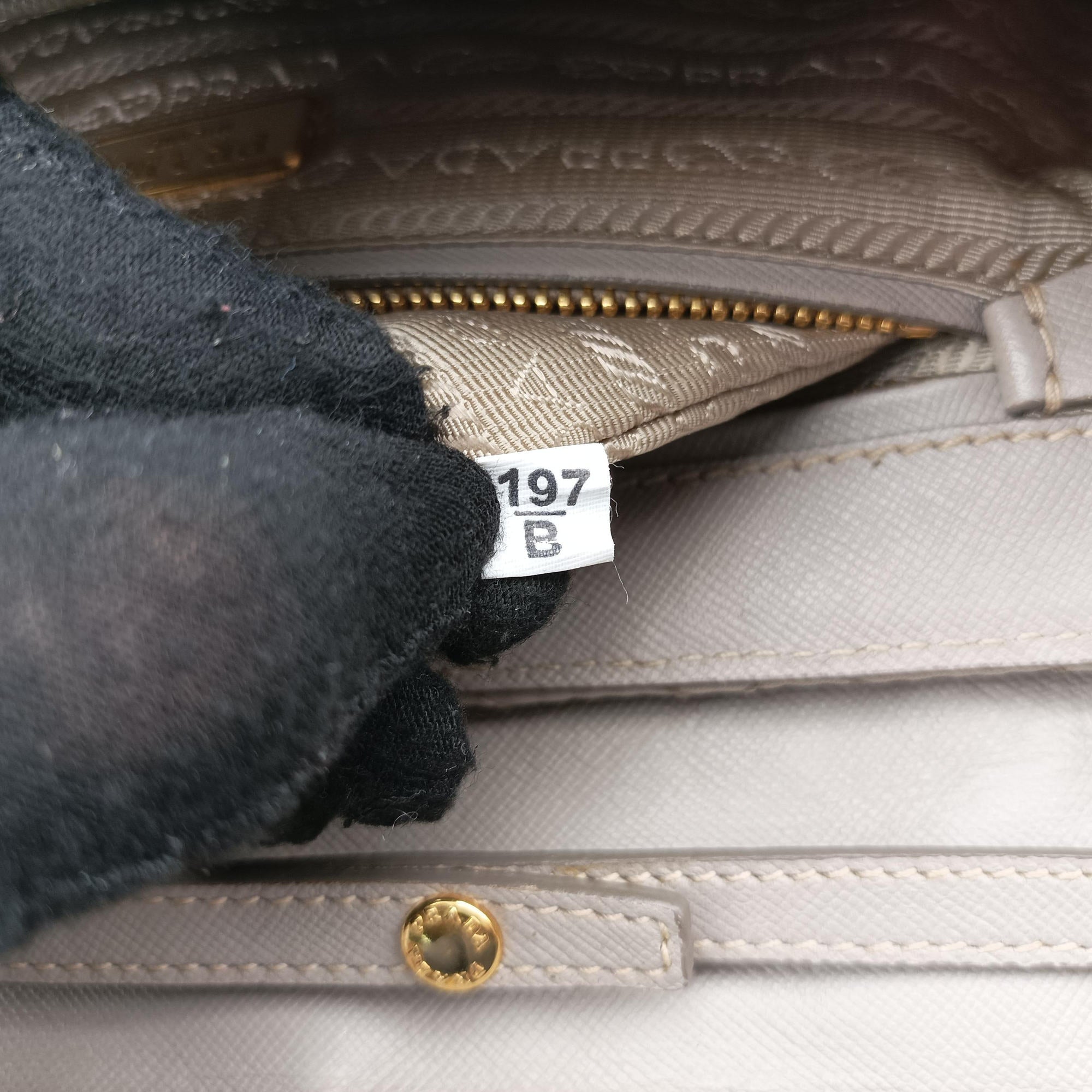 Vintage Prada Quilted Chain Argilla  nylon  shoulderbag | stylenewstar