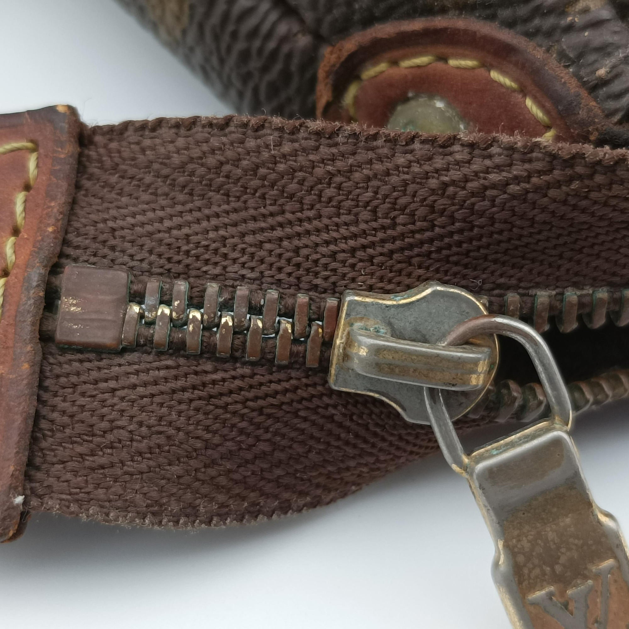 Vintage Louis Vuitton EVA Brown Monogram Canvas M95567 handbag | stylenewstar