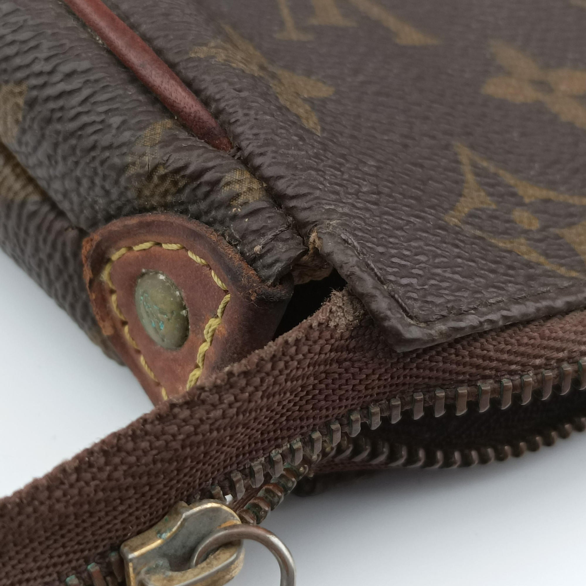 Vintage Louis Vuitton EVA Brown Monogram Canvas M95567 handbag | stylenewstar
