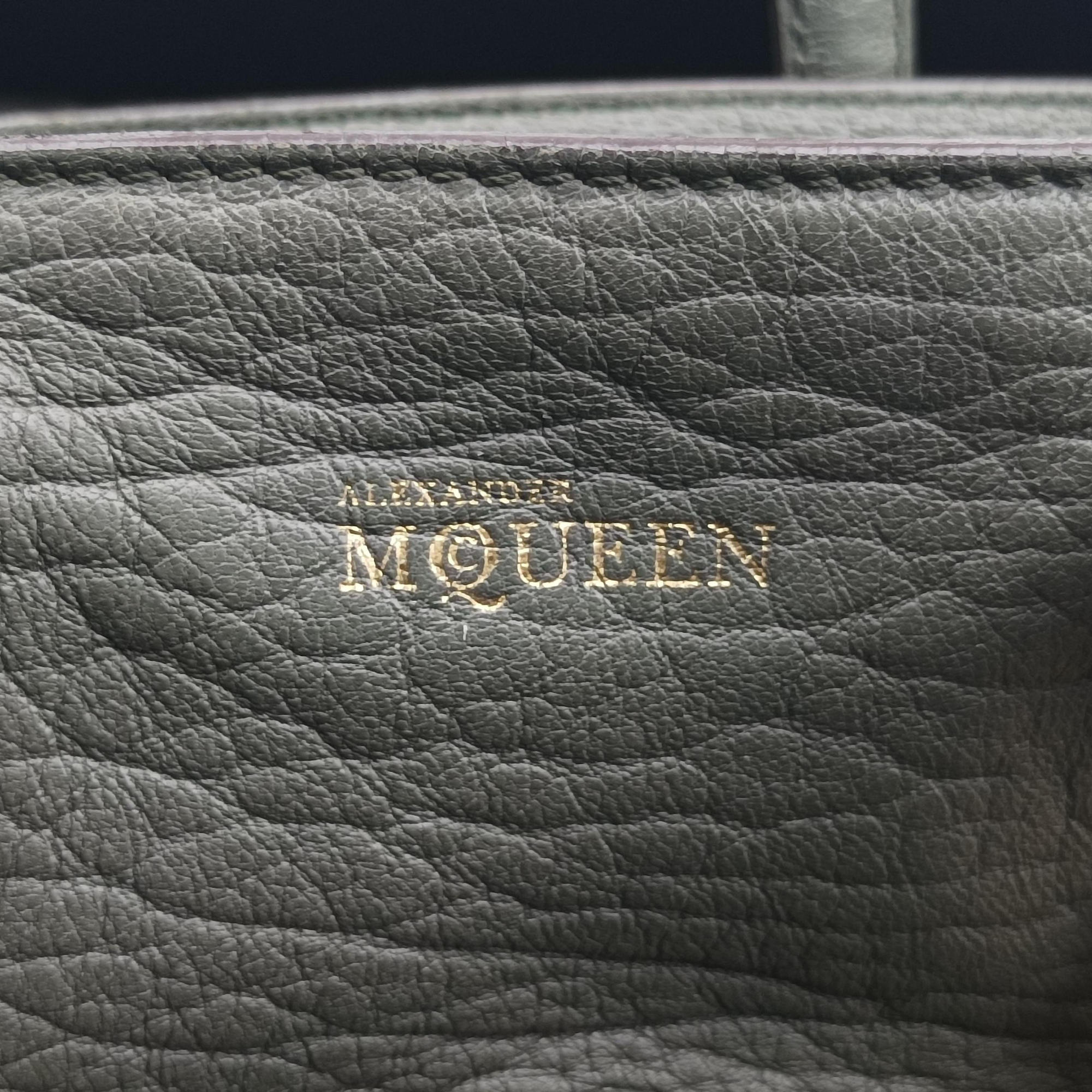 Vintage Alexander McQueen Skull Padlock green Leather  shoulderbag | stylenewstar