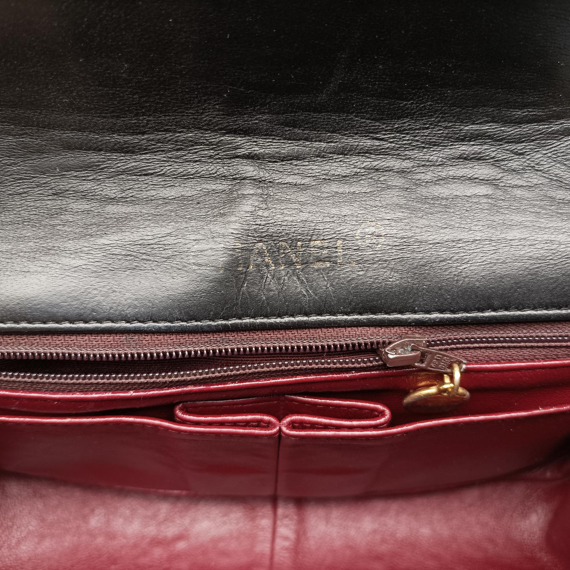 Vintage Chanel Matelasse Black lambskin A80287 shoulderbag | stylenewstar