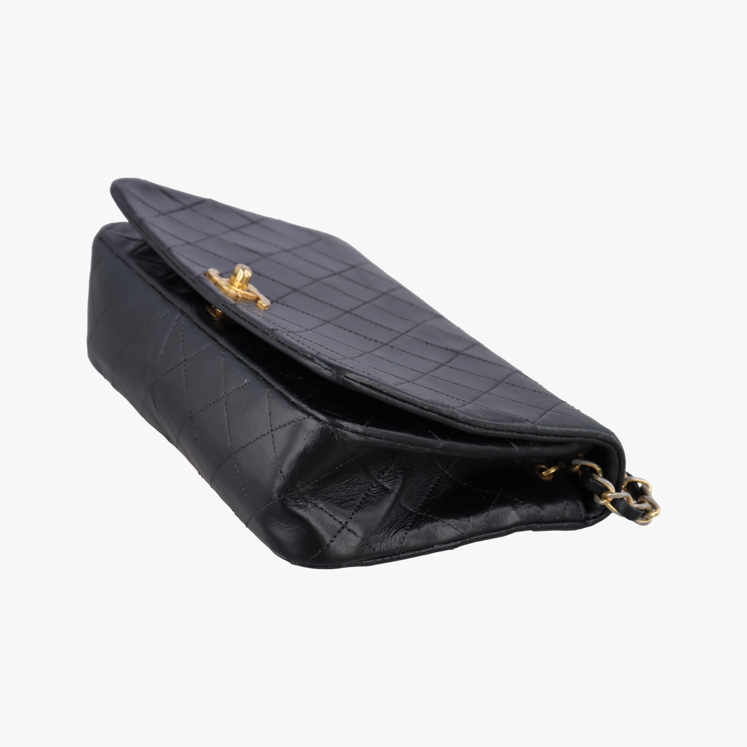 Vintage Chanel Matelasse Black lambskin A80287 shoulderbag | stylenewstar