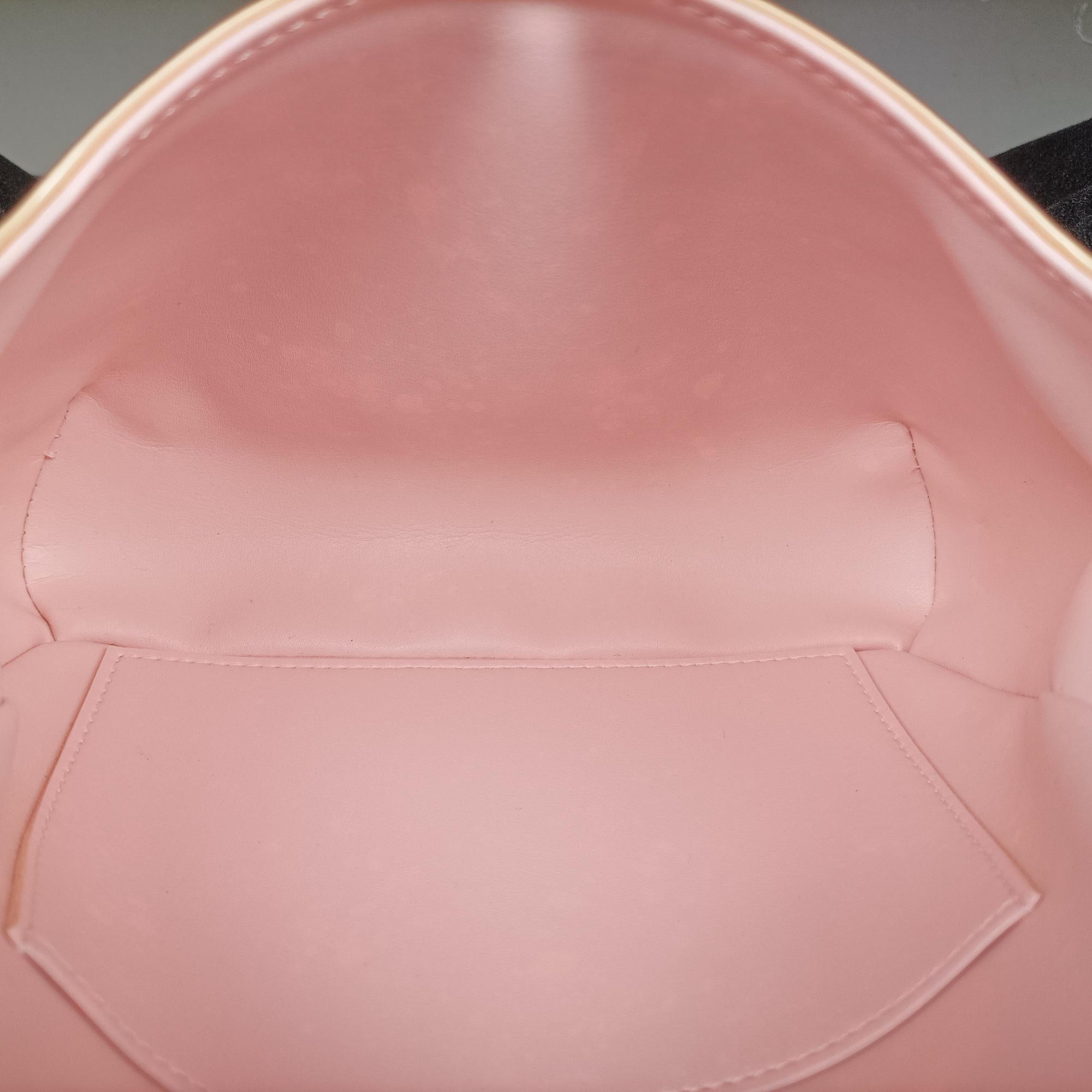 Secondhand Louis Vuitton Thompson Street Rose Pink Vernis M91300 shoulderbag | stylenewstar