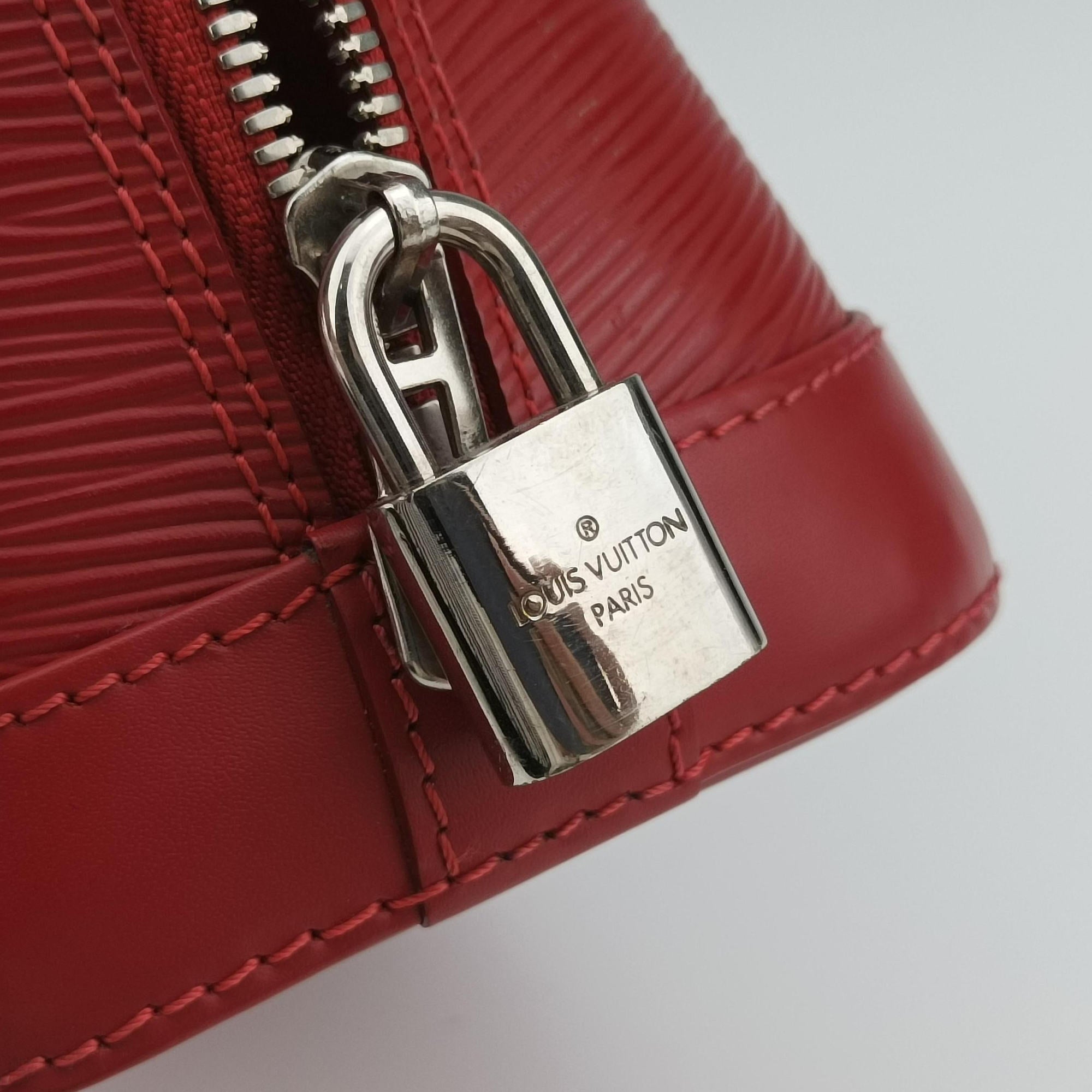 Secondhand Louis Vuitton Alma BB COQUELICOT Epi M41160 shoulderbag | stylenewstar