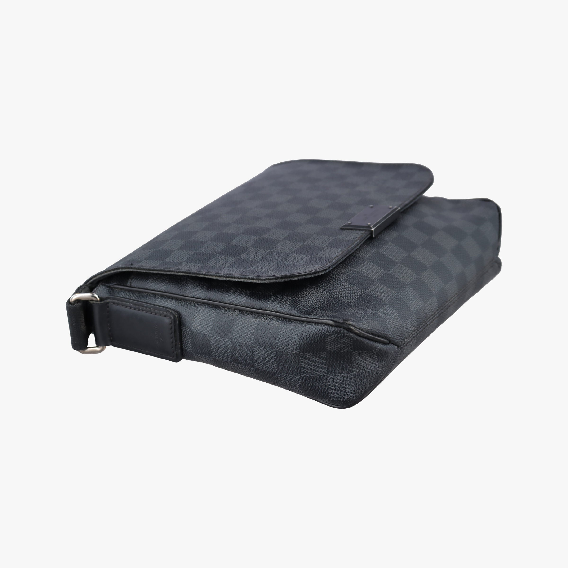 Pre-owned Louis Vuitton District PM Noir Damier GRAPHITE N41260 shoulderbag | stylenewstar