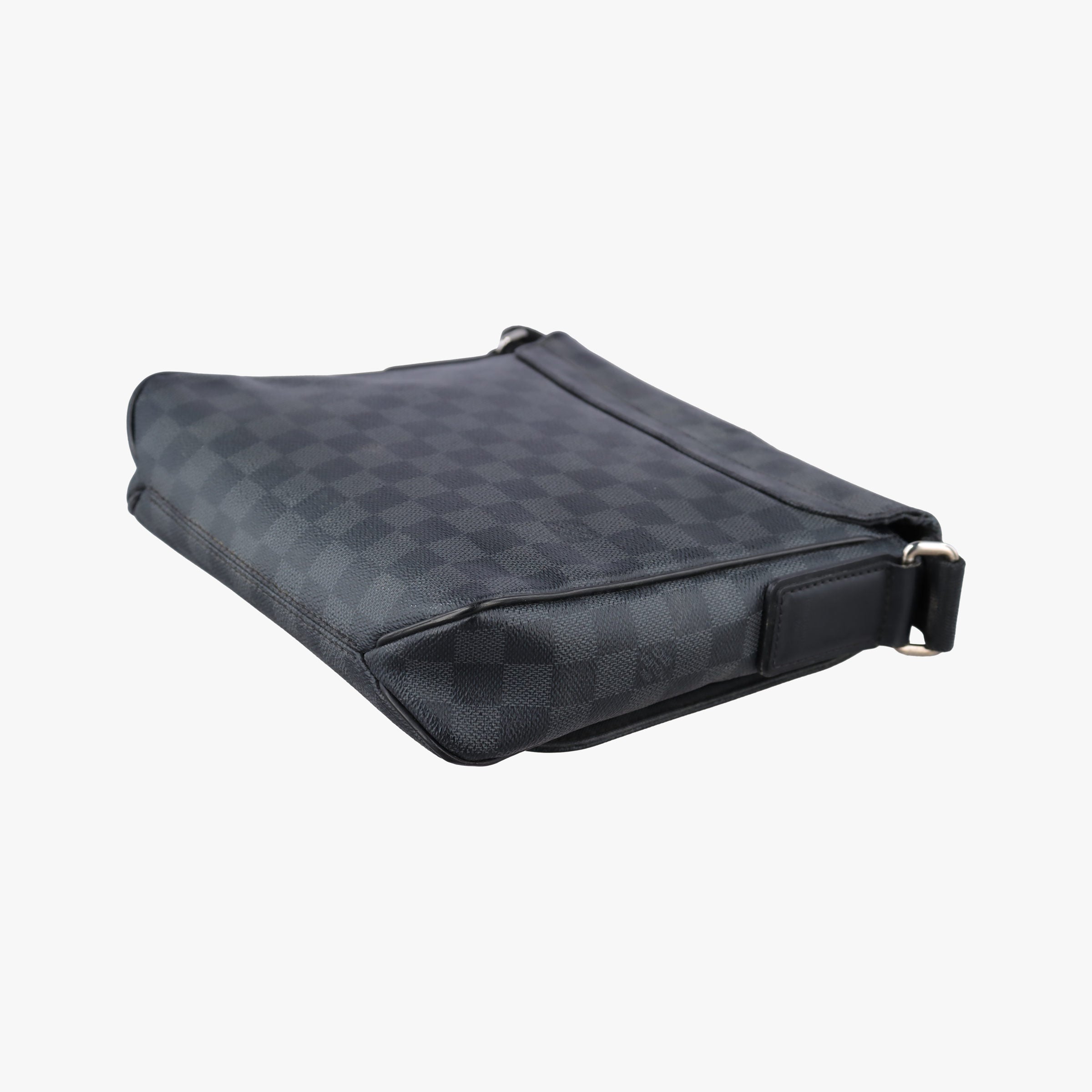 Pre-owned Louis Vuitton District PM Noir Damier GRAPHITE N41260 shoulderbag | stylenewstar