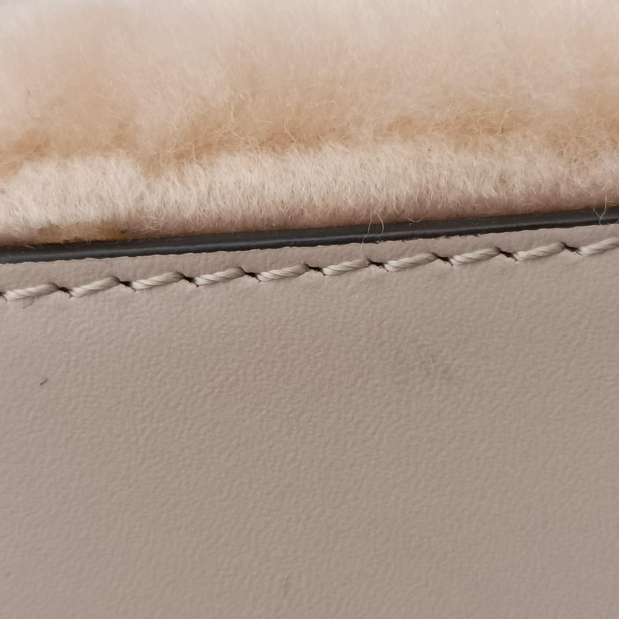 Secondhand Fendi SUNSHINE SHOPPER beige×Multicolour fur×leather 8BS051 shoulderbag | stylenewstar