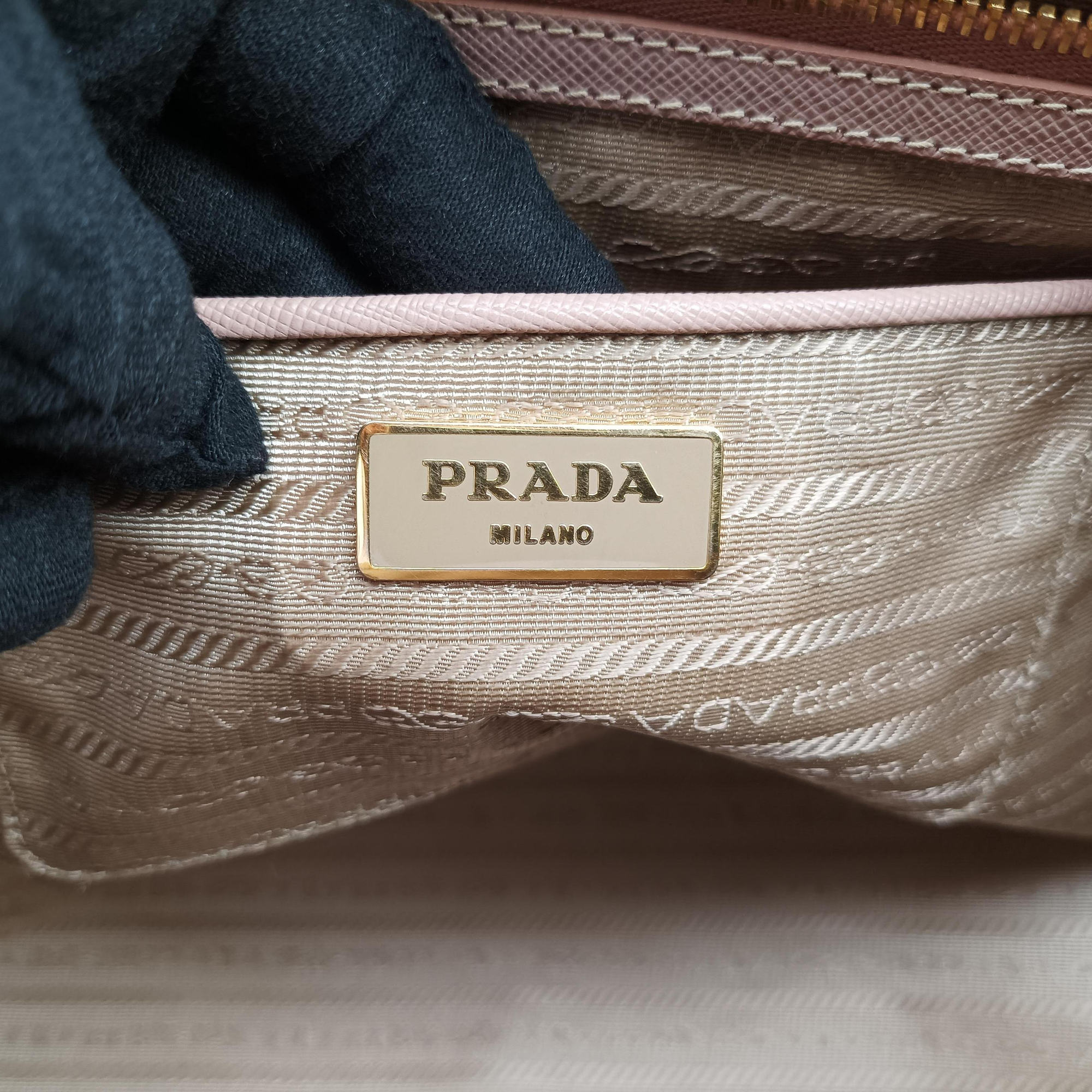 Pre-owned Prada Galleria Pink SAFFIANO Leather BN1786 handbag | stylenewstar