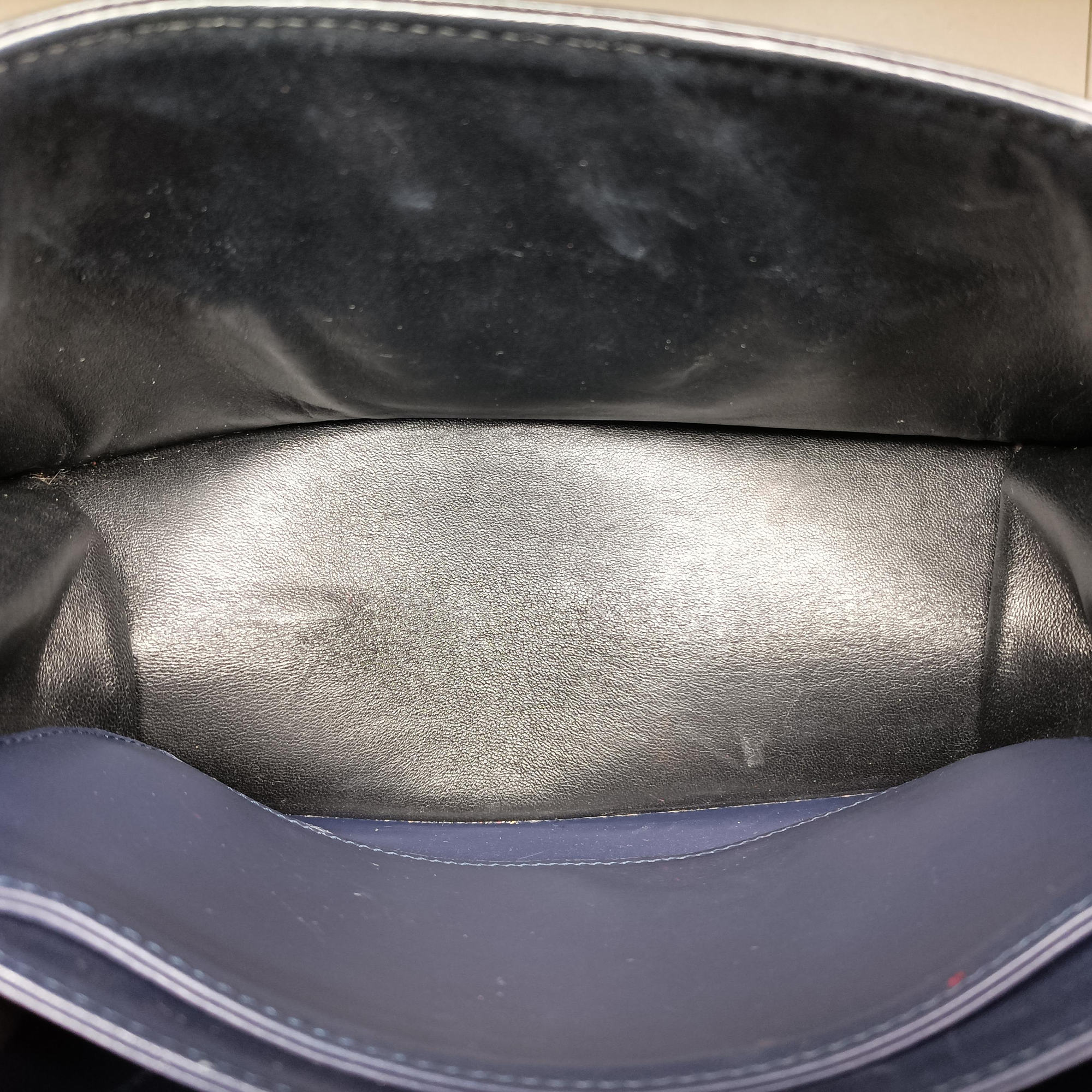 Pre-owned Loewe Barcelona Navy×Red Suede×leather  shoulderbag | stylenewstar