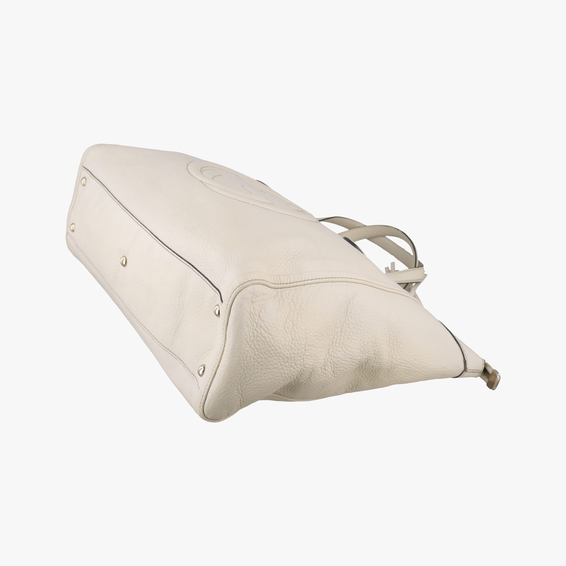 Pre-owned Gucci Soho White Leather 282306 handbag | stylenewstar