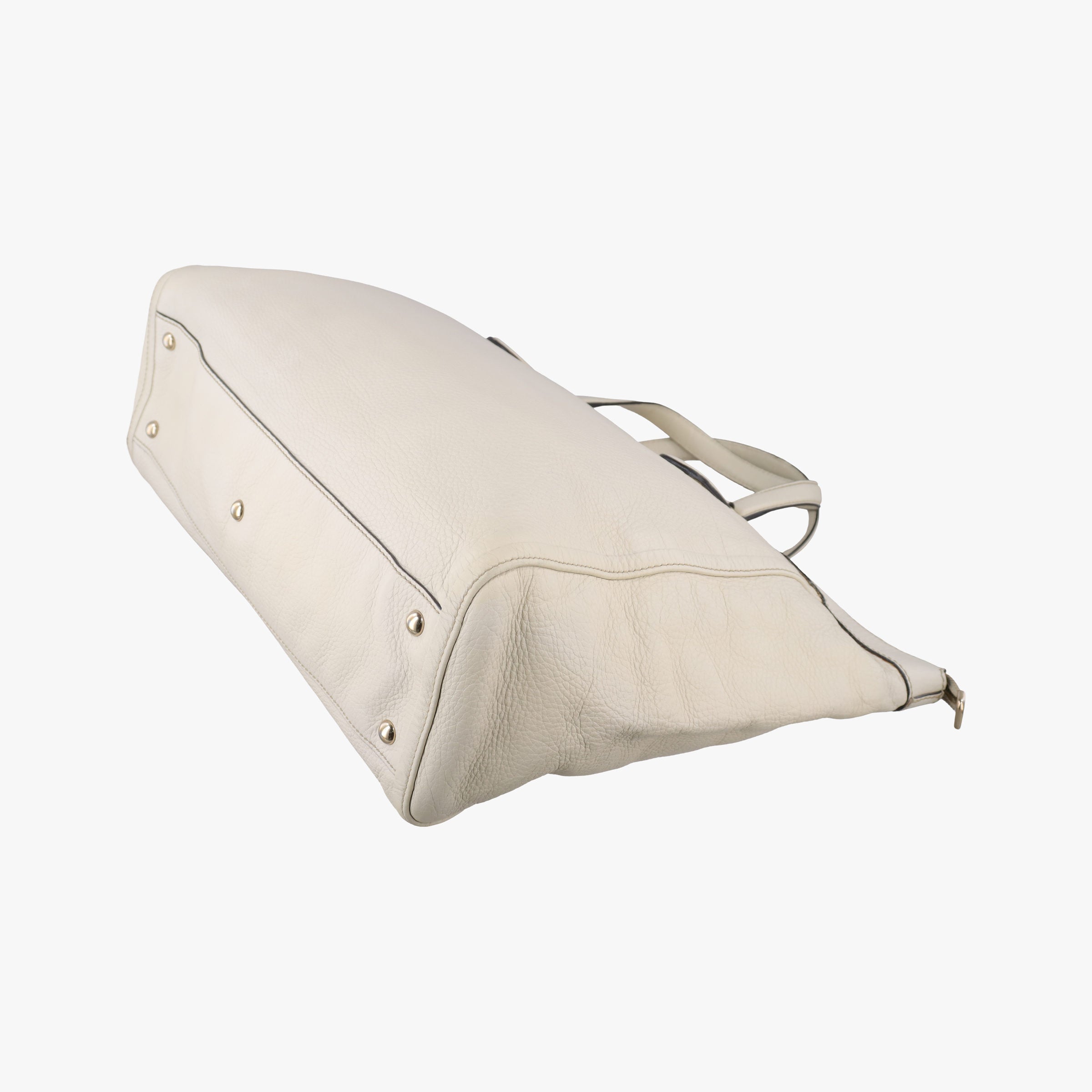 Pre-owned Gucci Soho White Leather 282306 handbag | stylenewstar