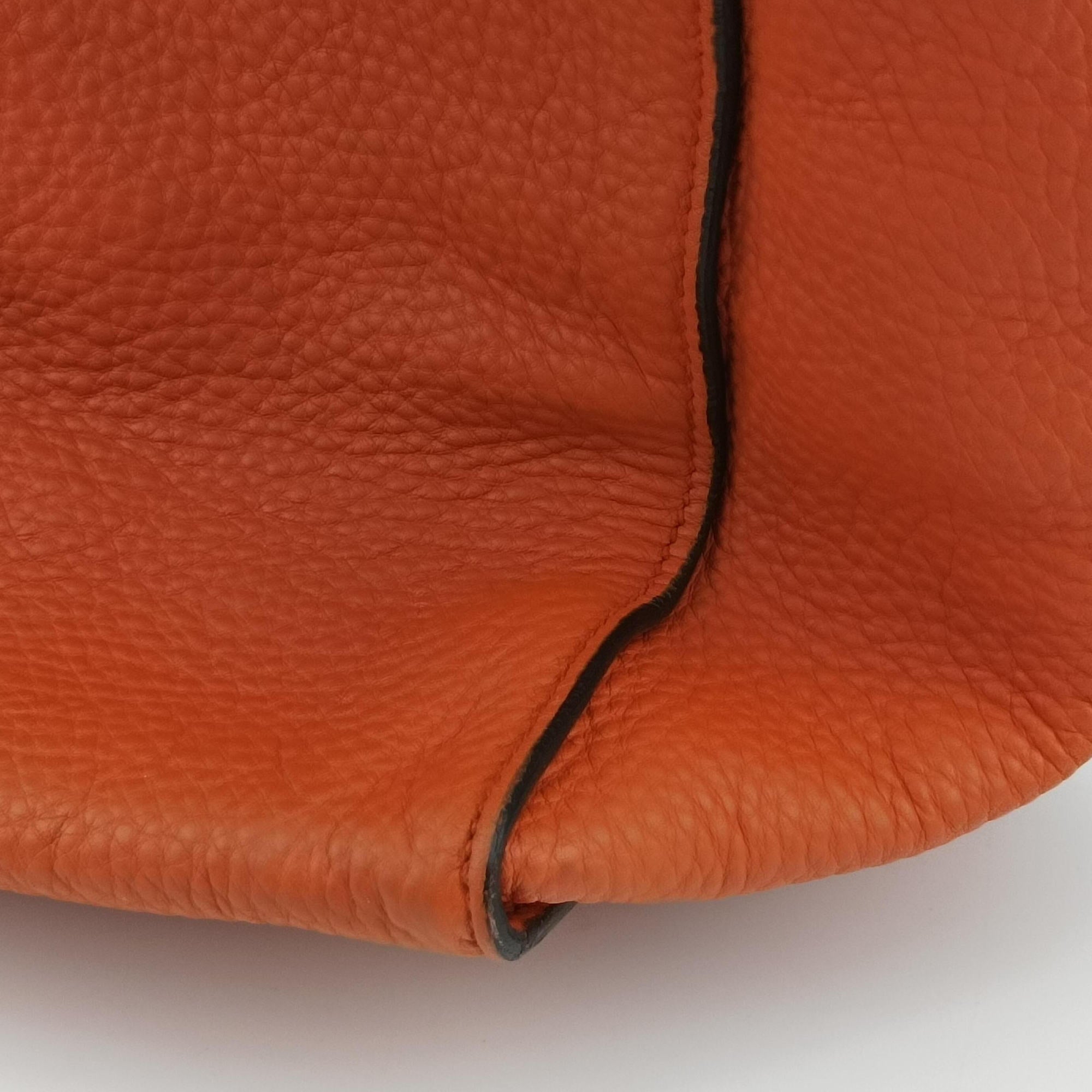 Vintage Prada Vitello Dino Orange Leather BN2671 shoulderbag | stylenewstar