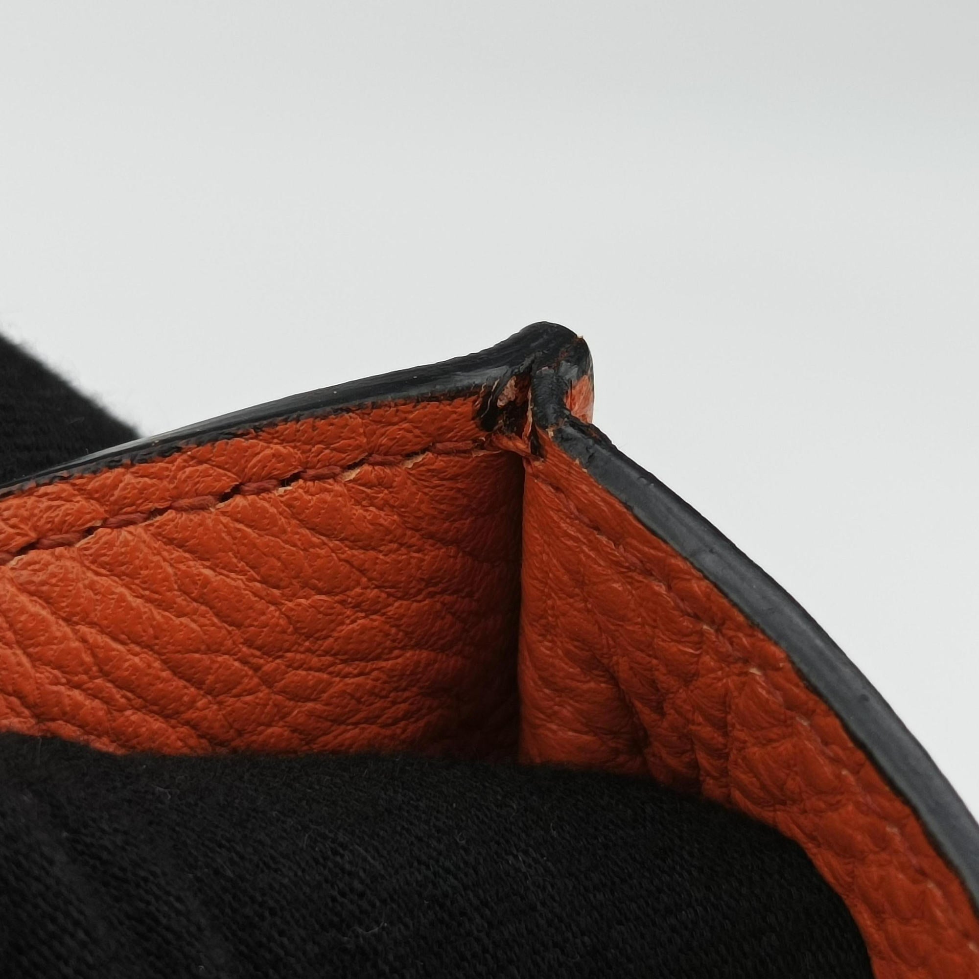 Vintage Prada Vitello Dino Orange Leather BN2671 shoulderbag | stylenewstar