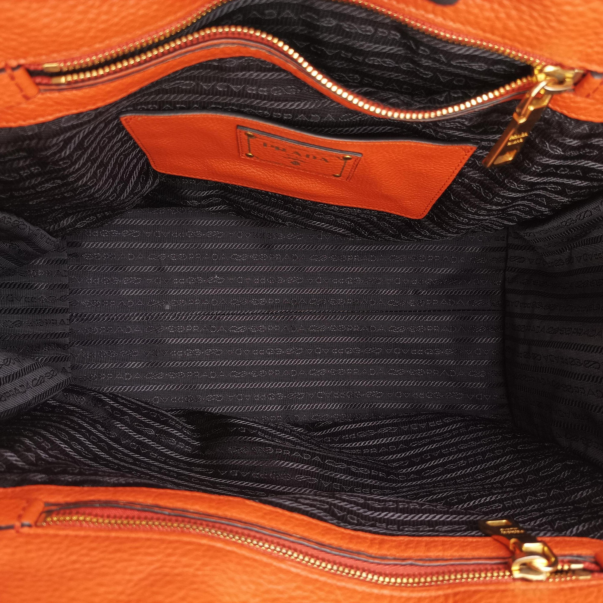 Vintage Prada Vitello Dino Orange Leather BN2671 shoulderbag | stylenewstar