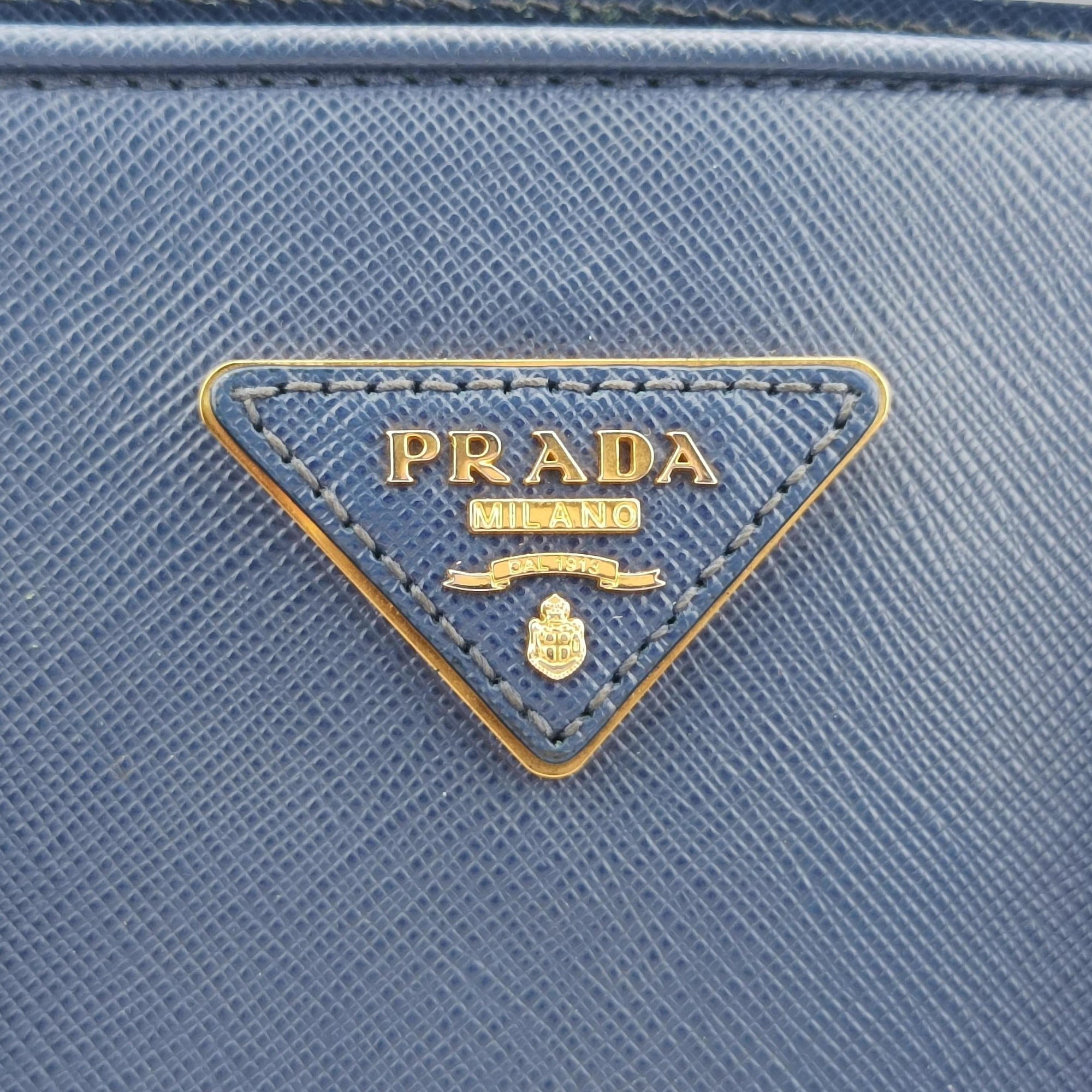 Pre-owned Prada Promenade Blue SAFFIANO Leather BN2558 handbag | stylenewstar