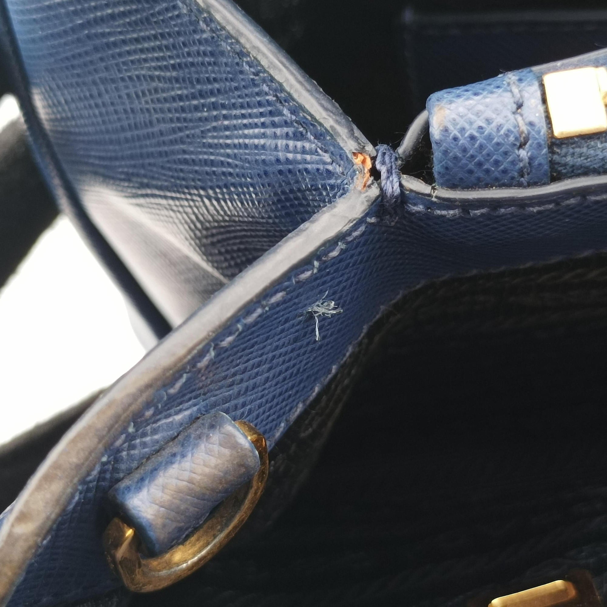 Pre-owned Prada Promenade Blue SAFFIANO Leather BN2558 handbag | stylenewstar