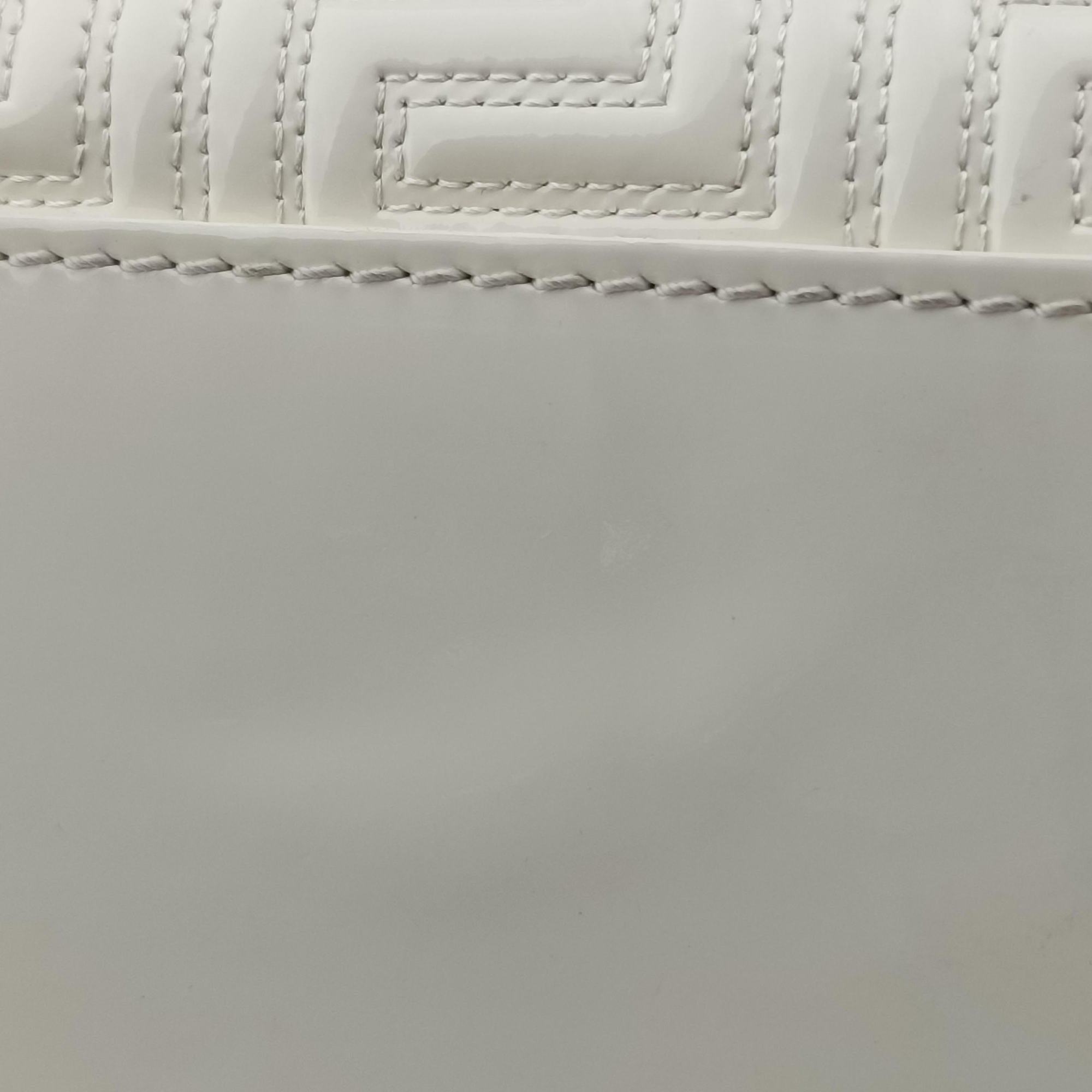 Pre-owned VERSACE Couture thick flap chain White patent  shoulderbag | stylenewstar