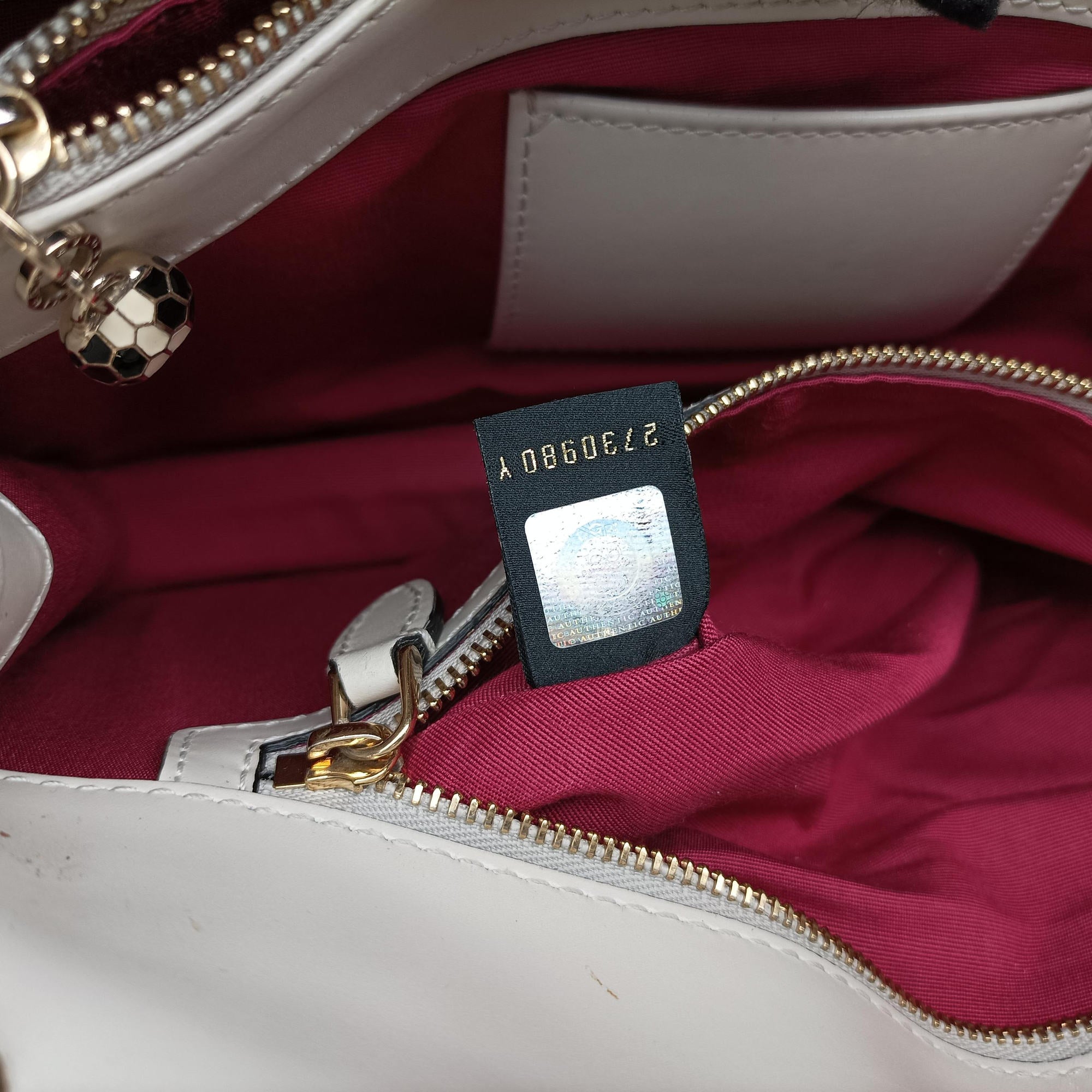 Pre-owned Bvlgari SERPENTI FOREVER White Leather  shoulderbag | stylenewstar