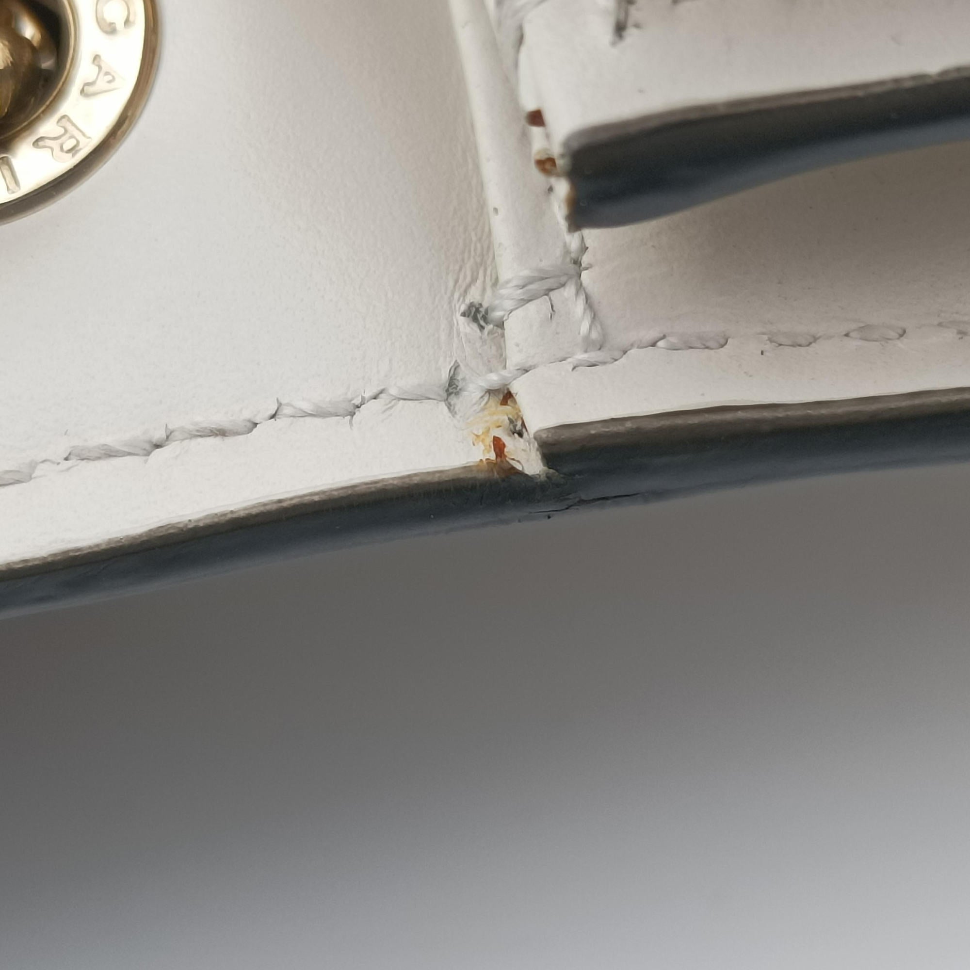 Pre-owned Bvlgari SERPENTI FOREVER White Leather  shoulderbag | stylenewstar