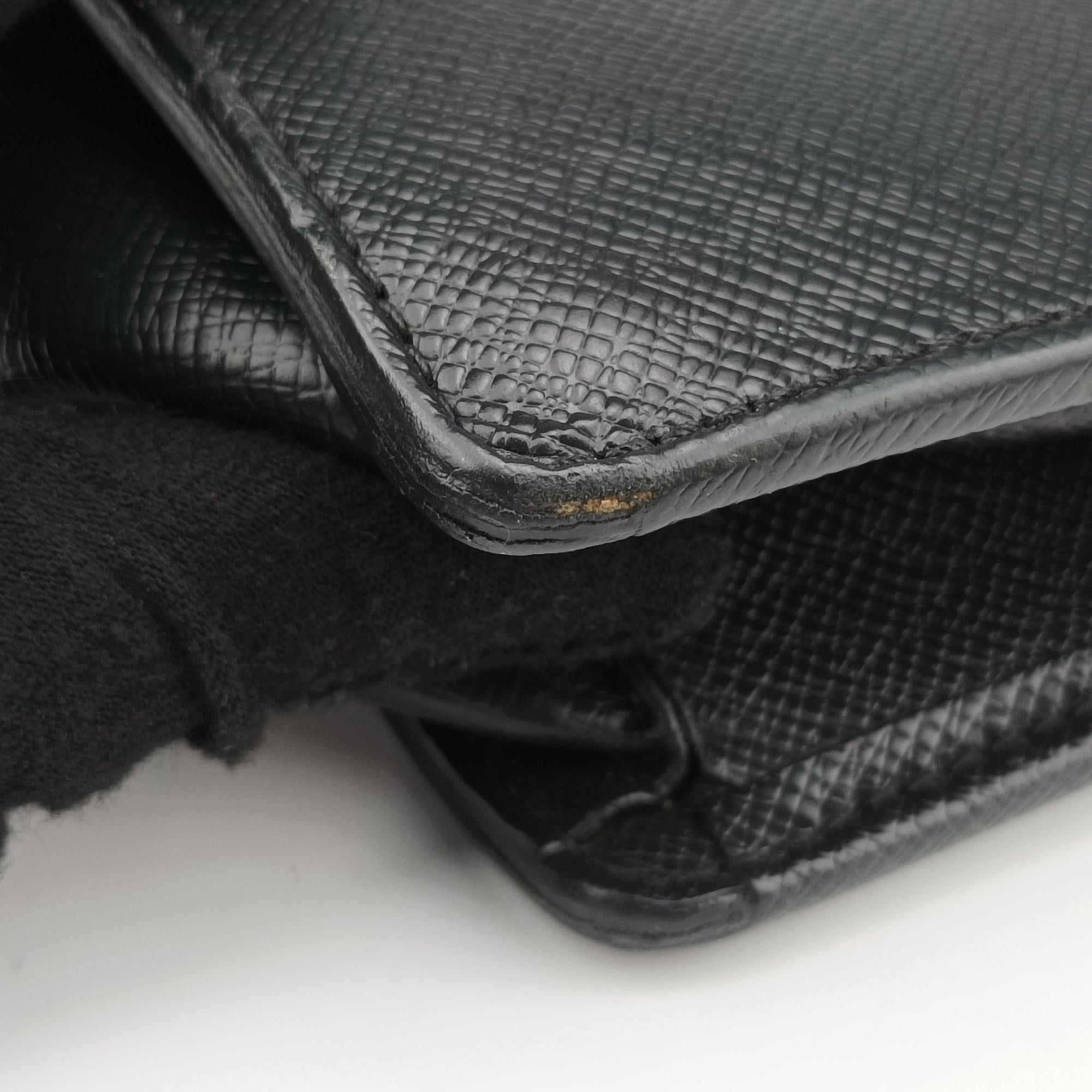 Pre-owned Louis Vuitton TADAO ardoise taiga M30052 shoulderbag | stylenewstar