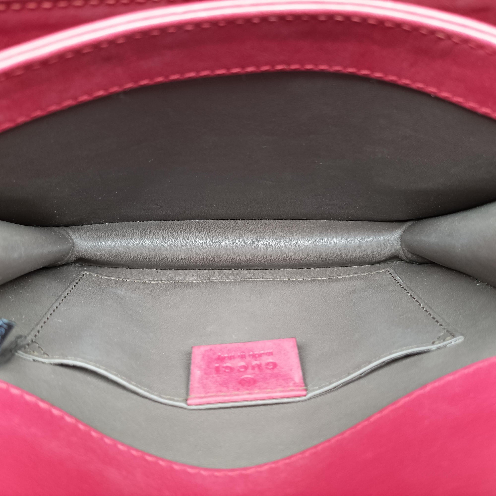 Pre-owned Gucci Interlocking G Rose Patent 387609 shoulderbag | stylenewstar