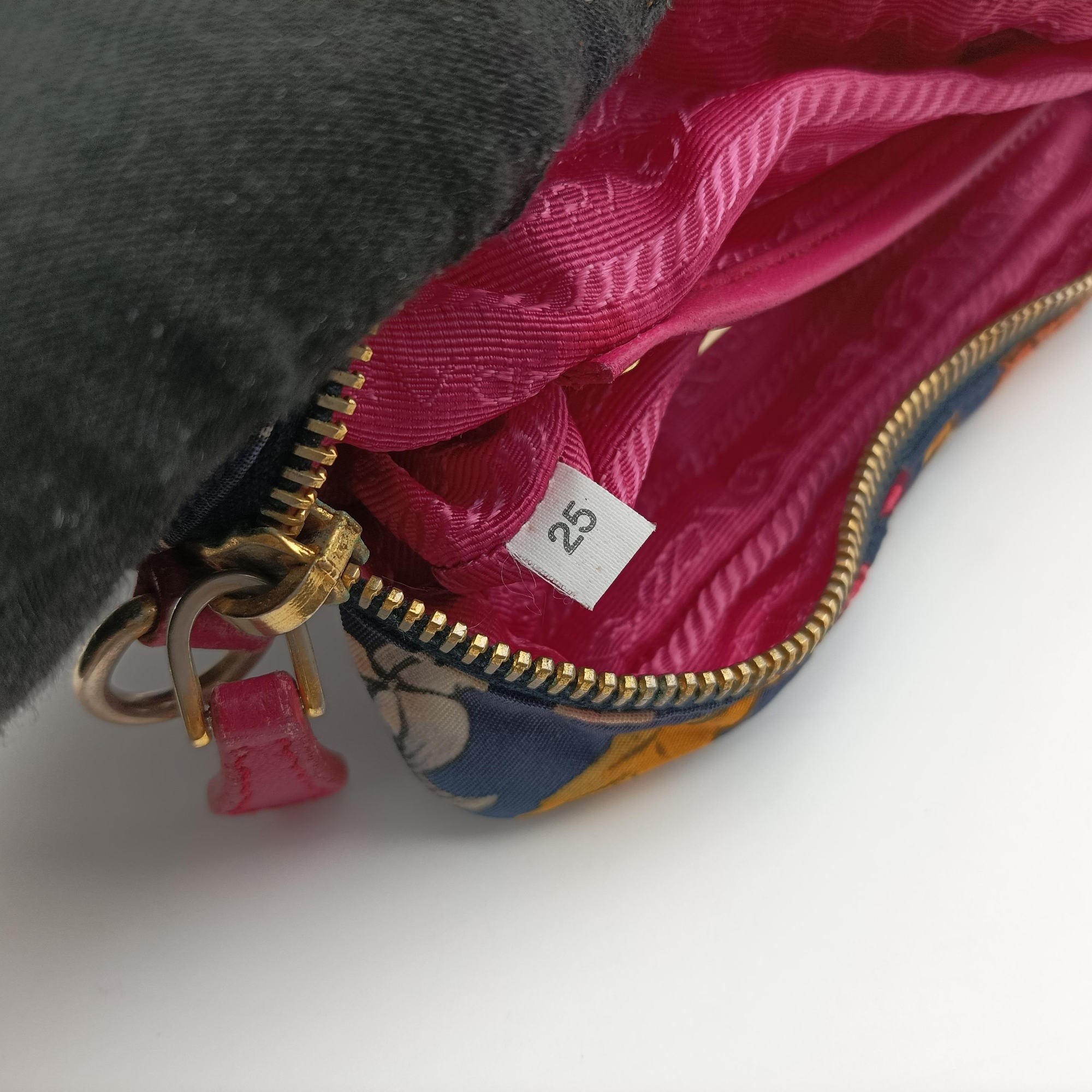 Pre-owned Prada Tessuto Fiocco Multicolour Nylon×Leather 1NF005 shoulderbag | stylenewstar