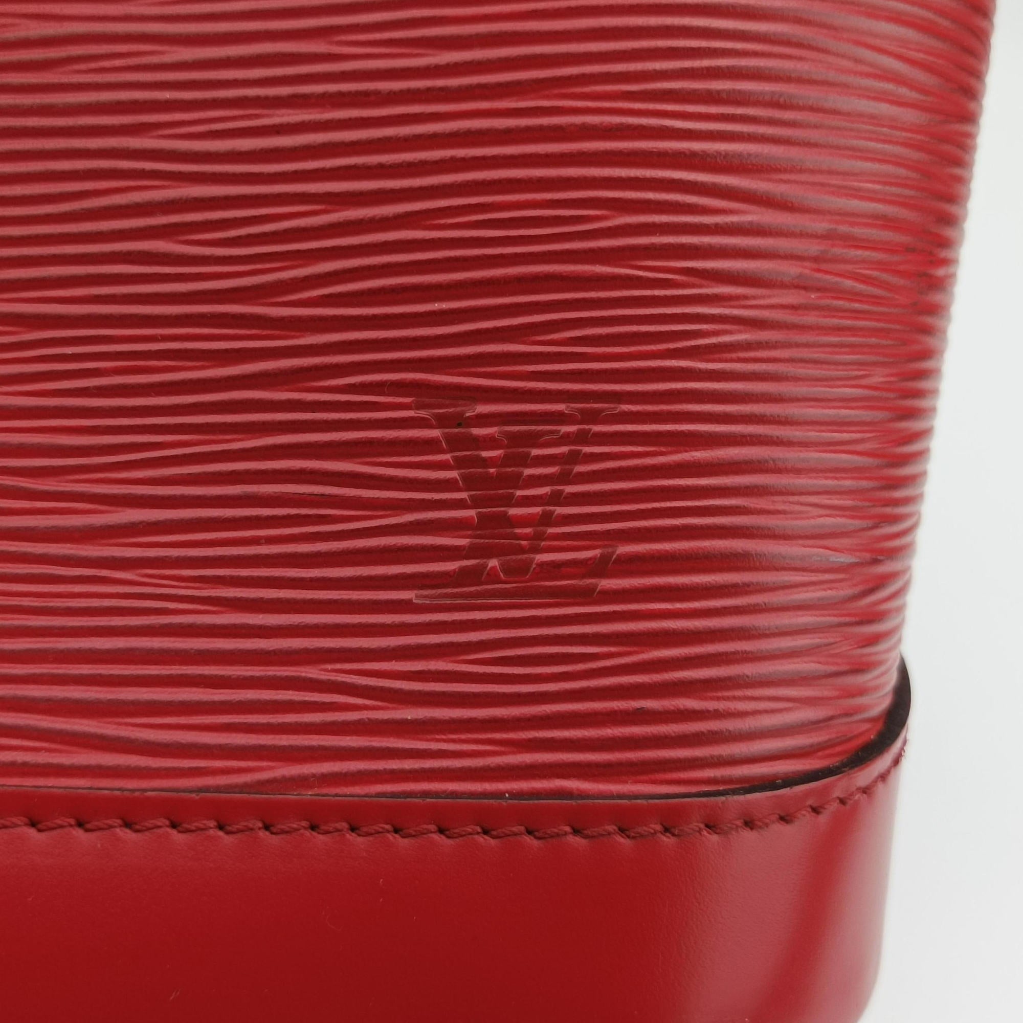 Pre-owned Louis Vuitton ALMA PM CARMIN Epi M4058E handbag | stylenewstar