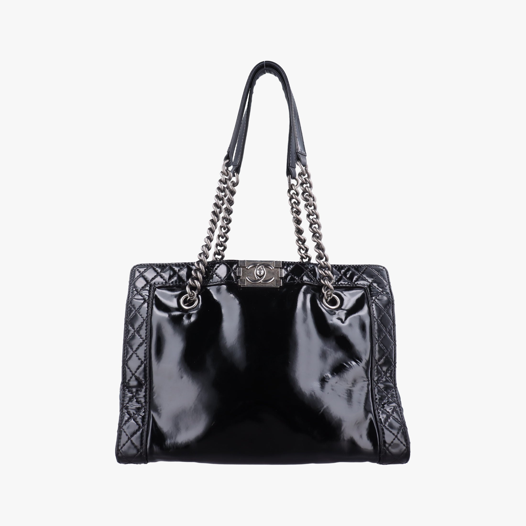 Pre-owned Chanel Boy Chanel Black Enamel A67949 shoulderbag | stylenewstar