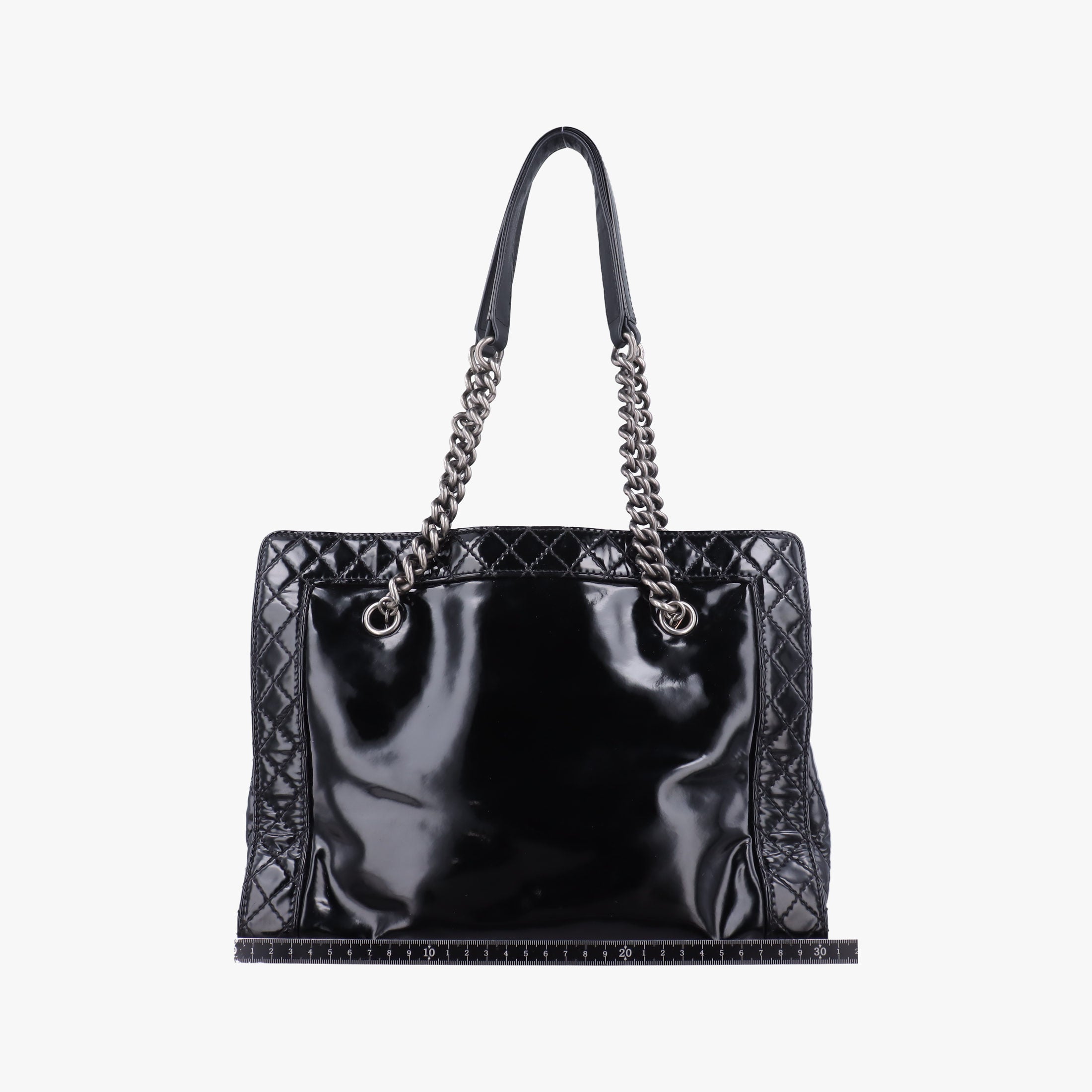 Pre-owned Chanel Boy Chanel Black Enamel A67949 shoulderbag | stylenewstar