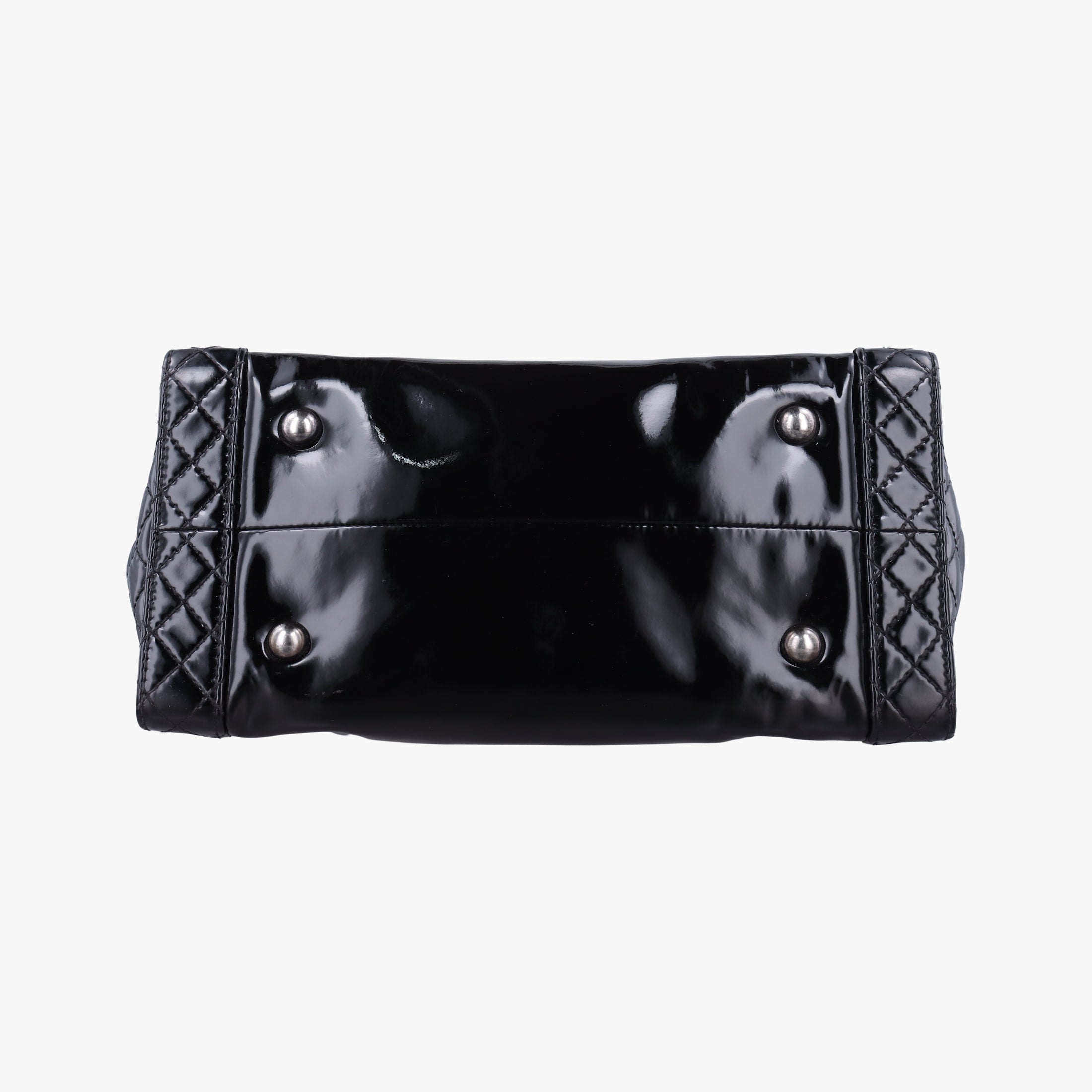 Pre-owned Chanel Boy Chanel Black Enamel A67949 shoulderbag | stylenewstar