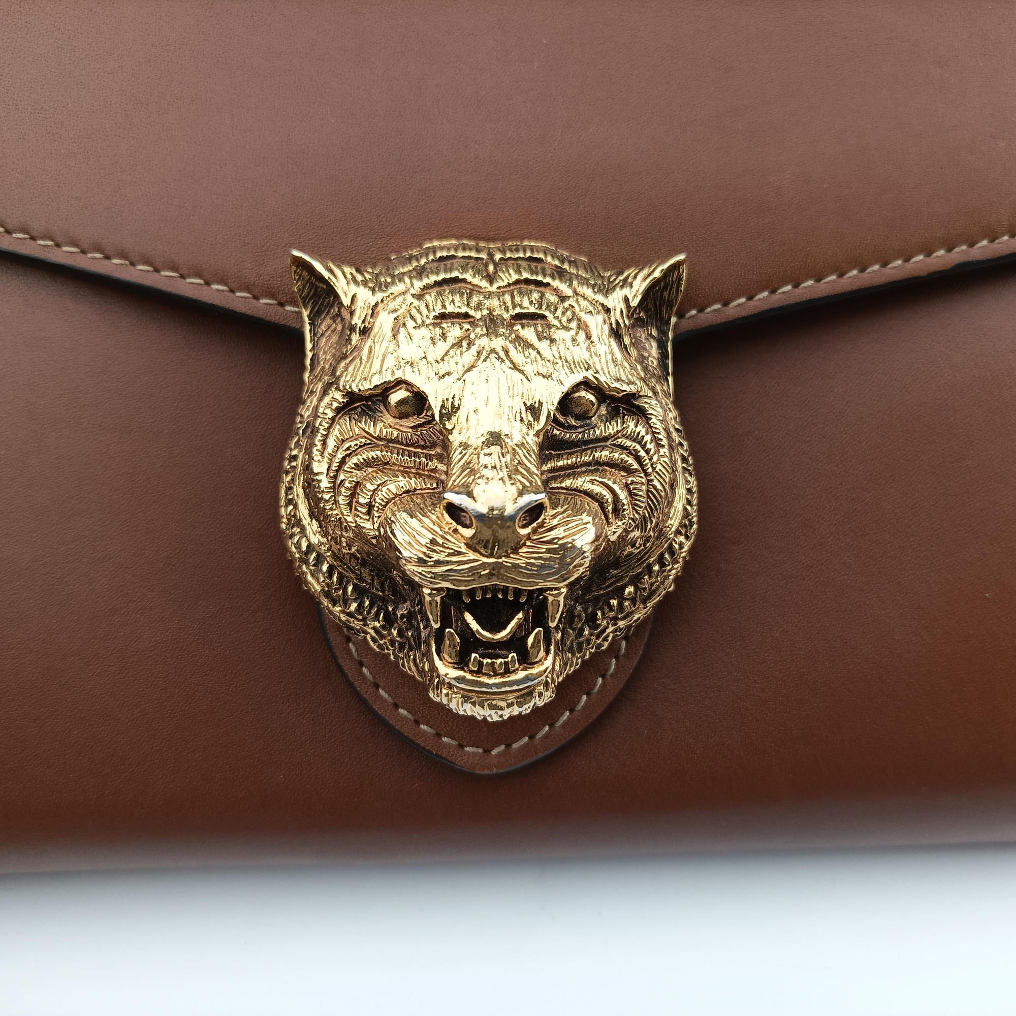 Pre-owned Gucci Animalier Tiger Head Brown leather 414984 shoulderbag | stylenewstar