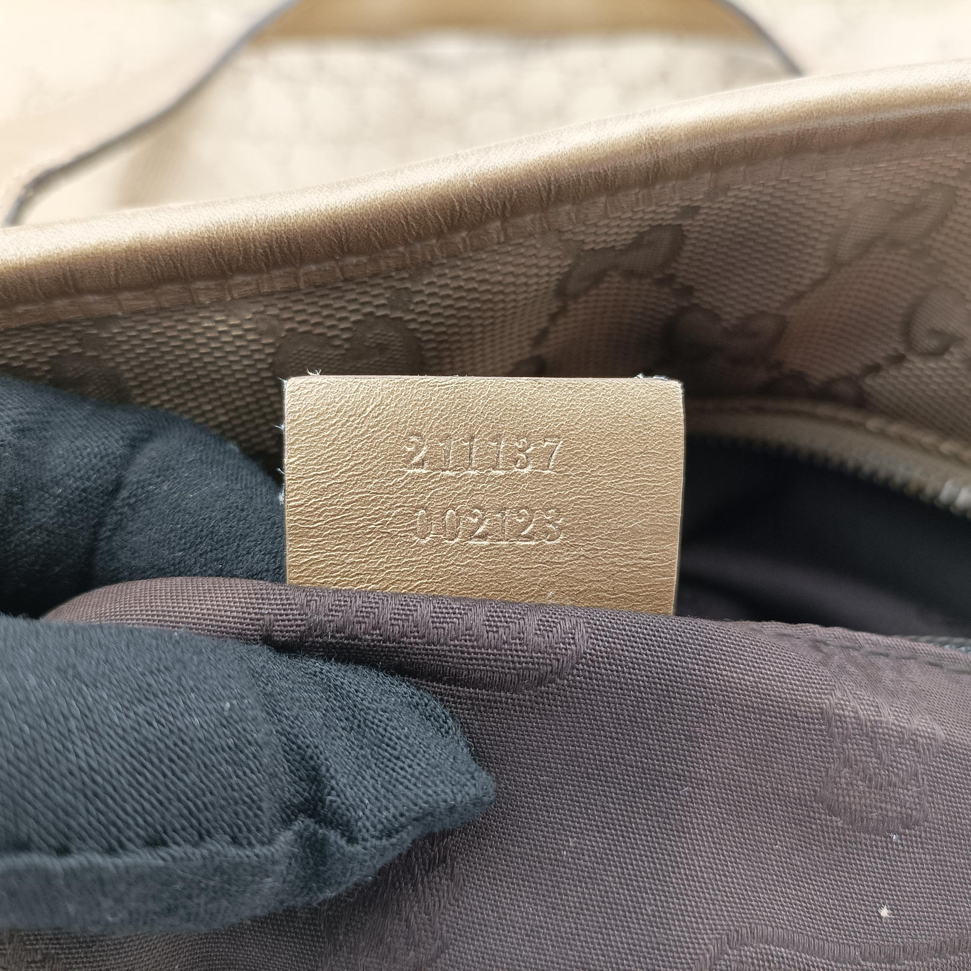 Pre-owned Gucci GG Imprime Golden PVC coated canvas×Leather 211137 handbag | stylenewstar