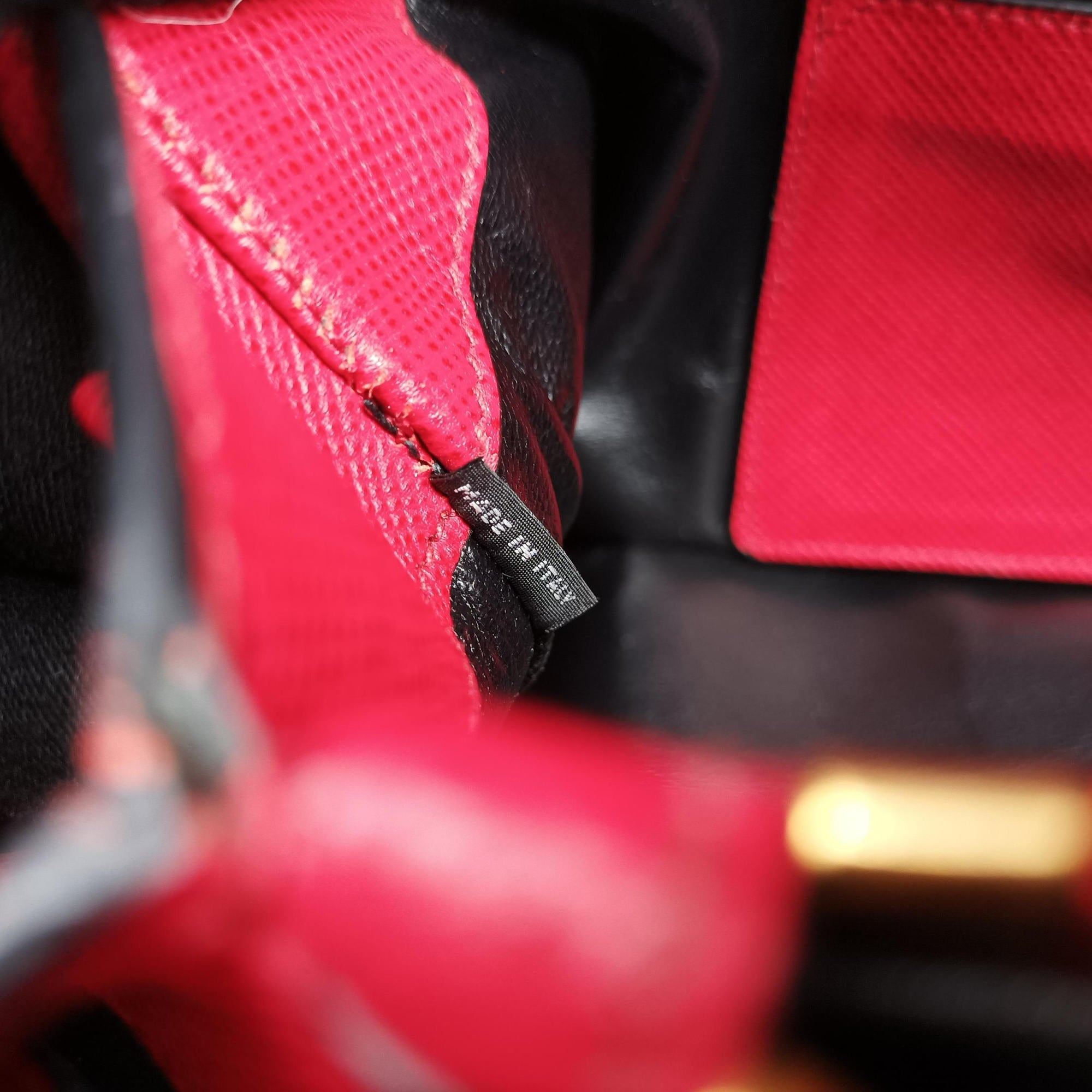 Pre-owned Prada Promenade Studded Red SAFFIANO Leather BN2753 shoulderbag | stylenewstar