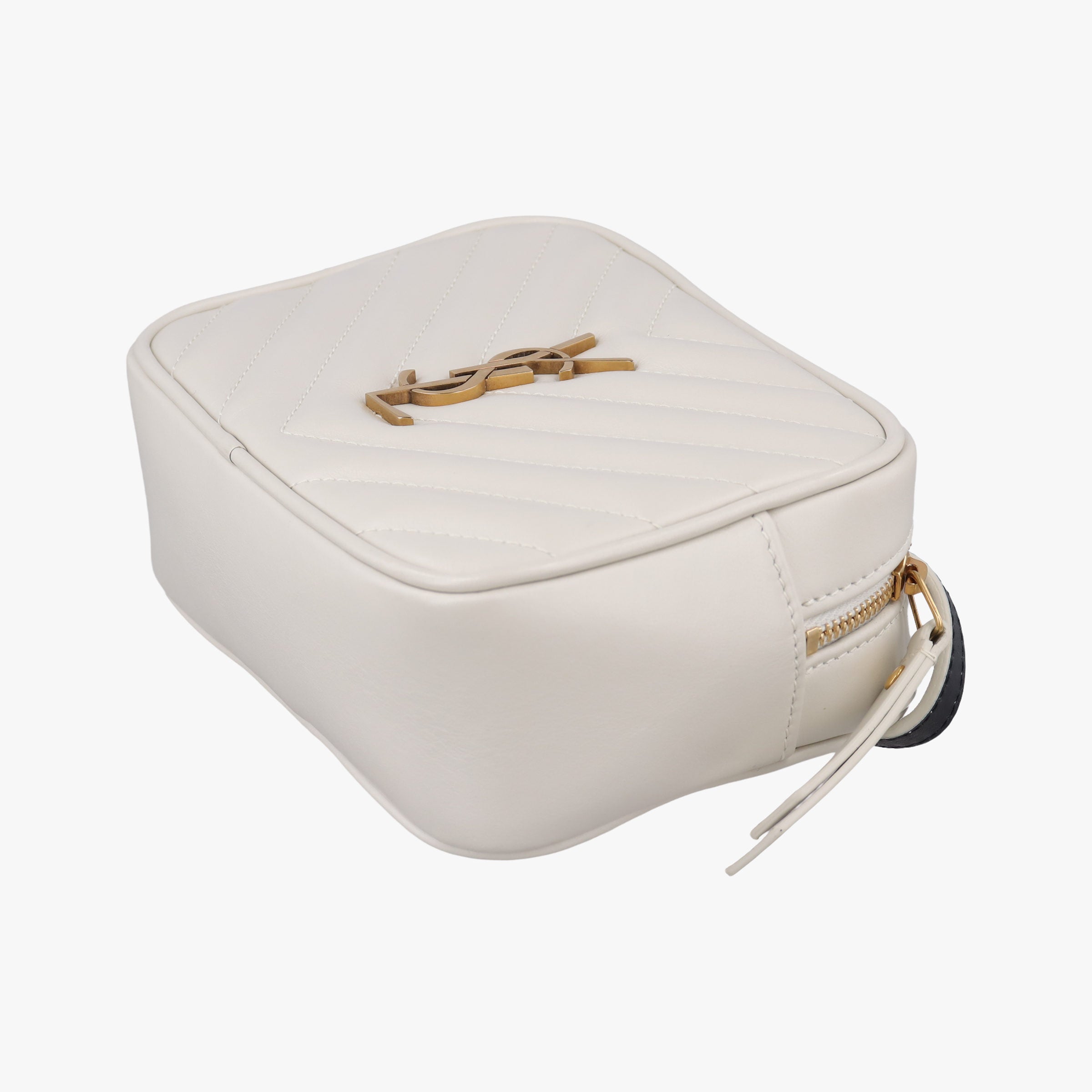 Pre-owned Yves Saint Laurent Lou camera White Leather 534817 shoulderbag | stylenewstar