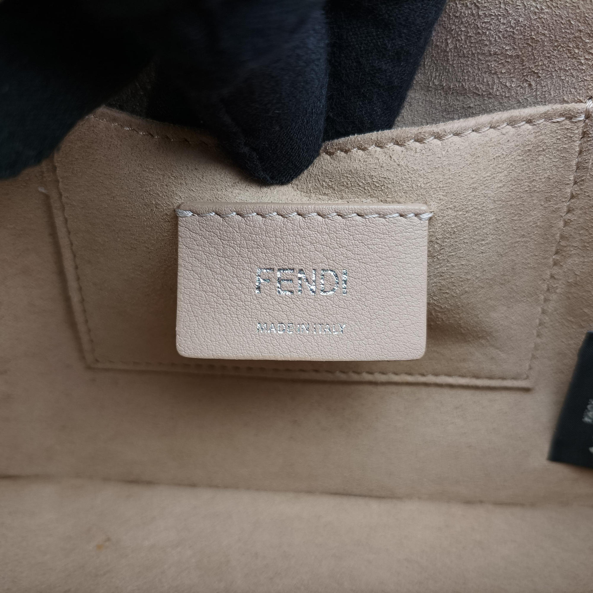 Vintage Fendi Kan I Multicolour canvas×Leather 8M0381 shoulderbag | stylenewstar
