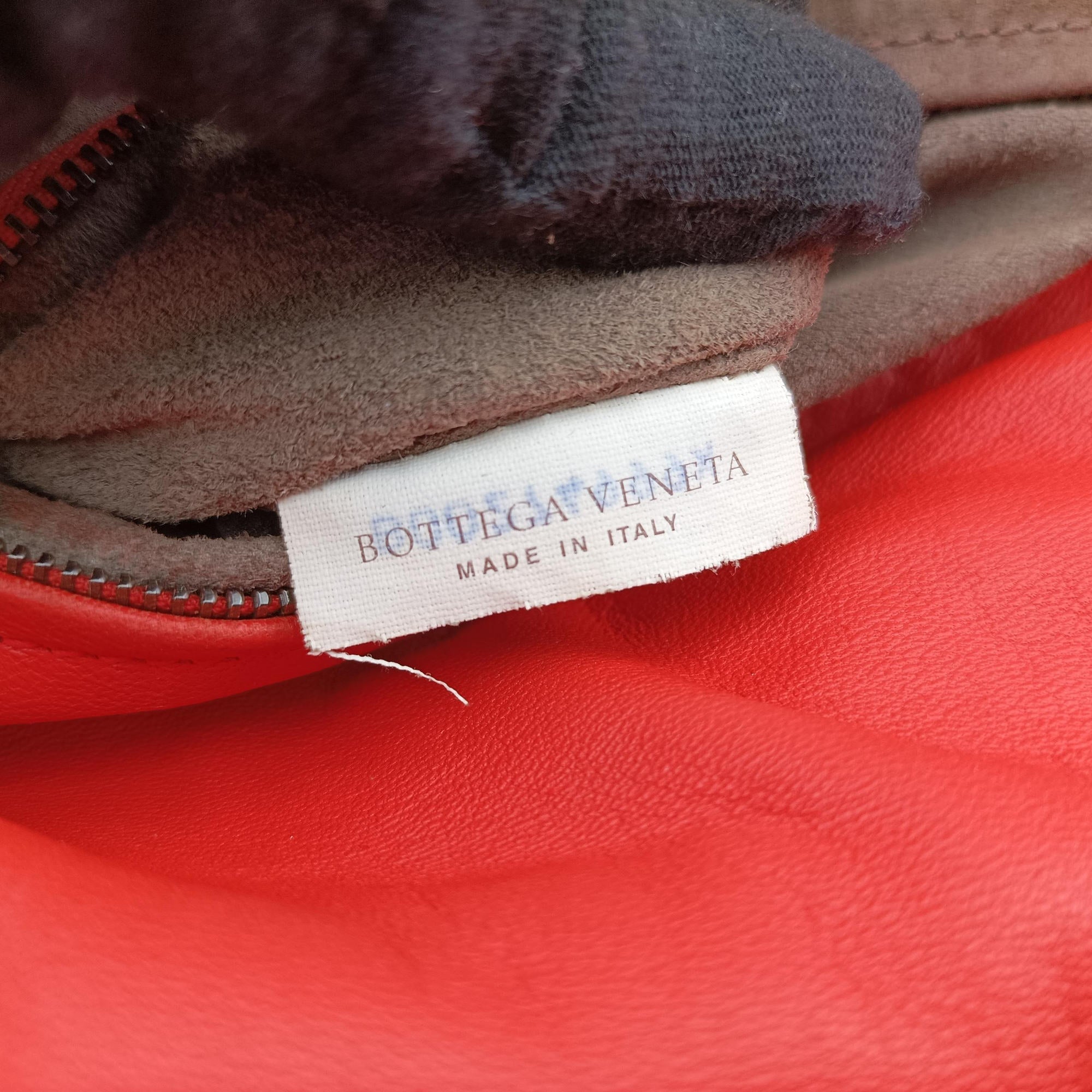 Pre-owned Bottega Veneta Hobo Intrecciato Red lambskin  shoulderbag | stylenewstar
