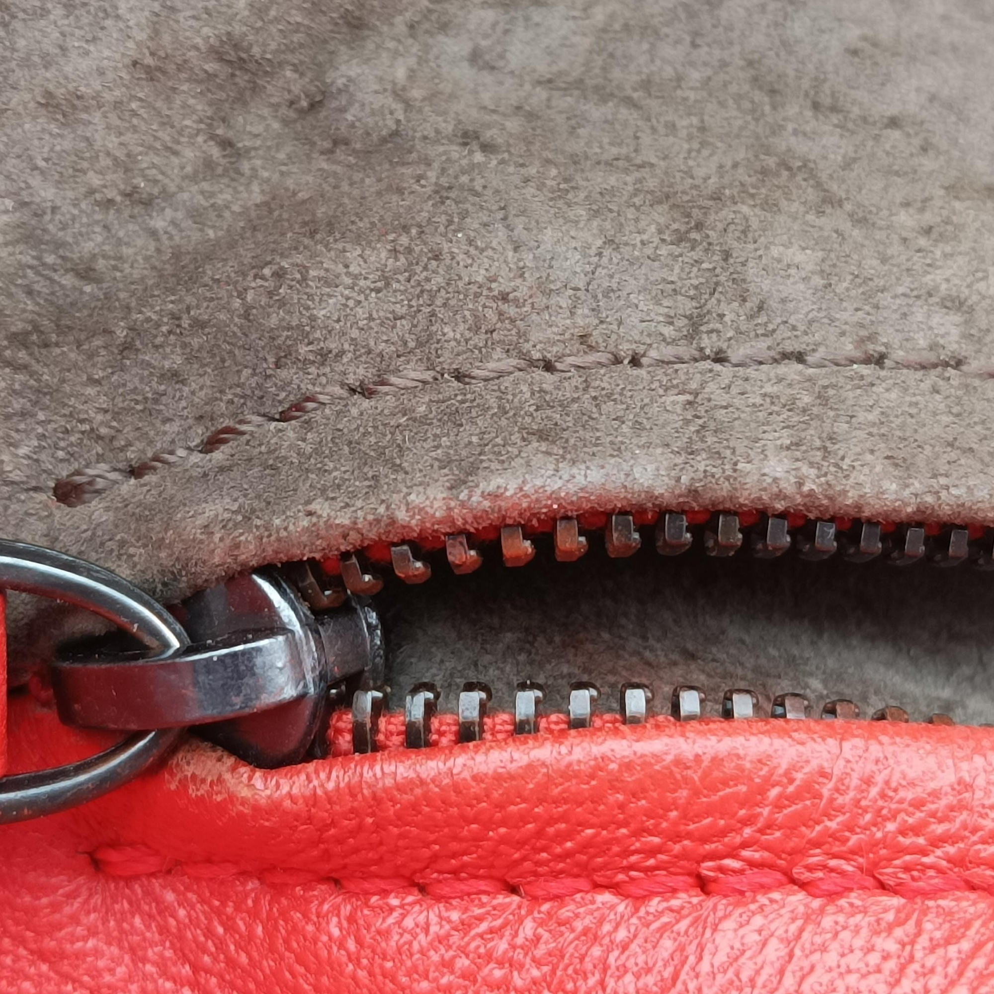 Pre-owned Bottega Veneta Hobo Intrecciato Red lambskin  shoulderbag | stylenewstar