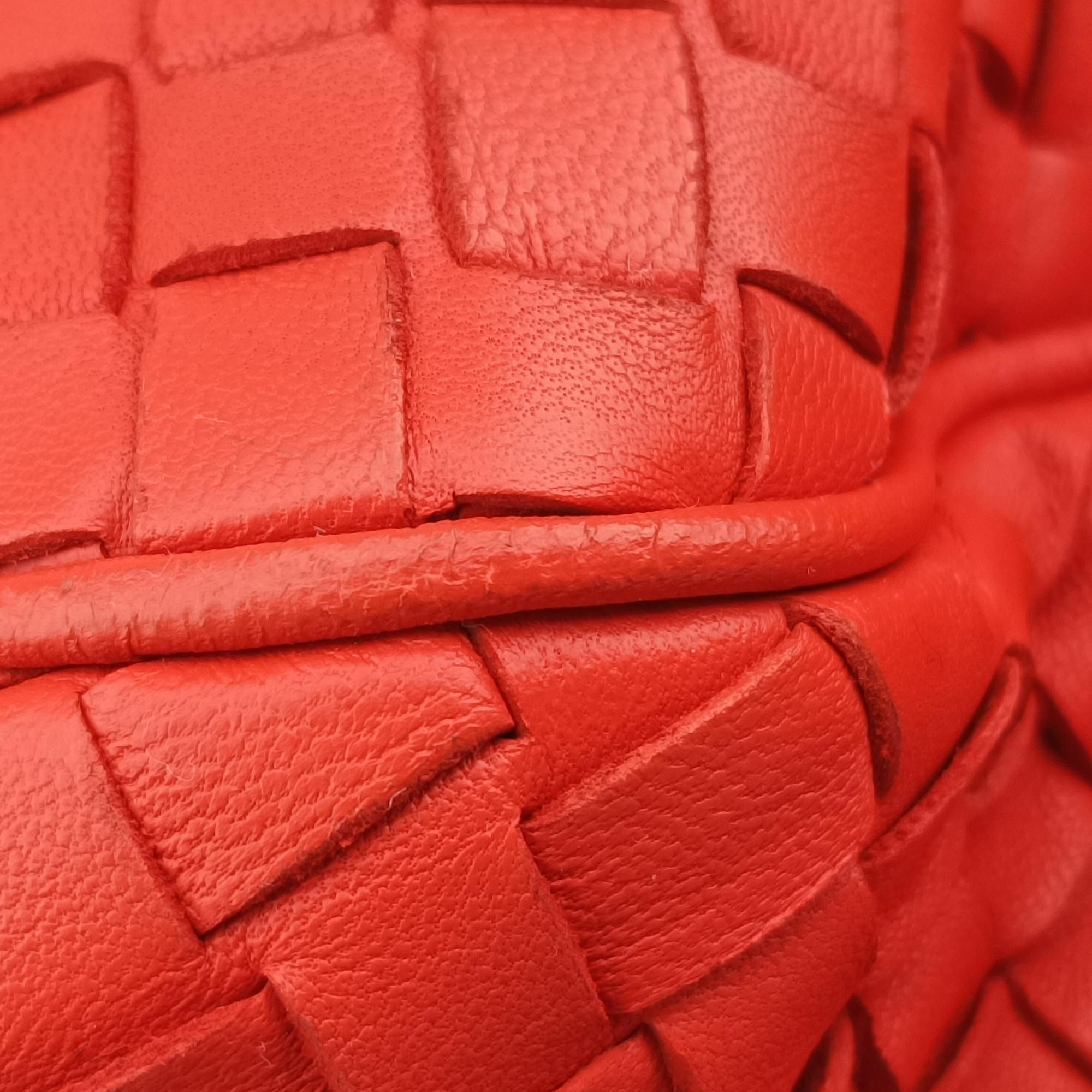 Pre-owned Bottega Veneta Hobo Intrecciato Red lambskin  shoulderbag | stylenewstar