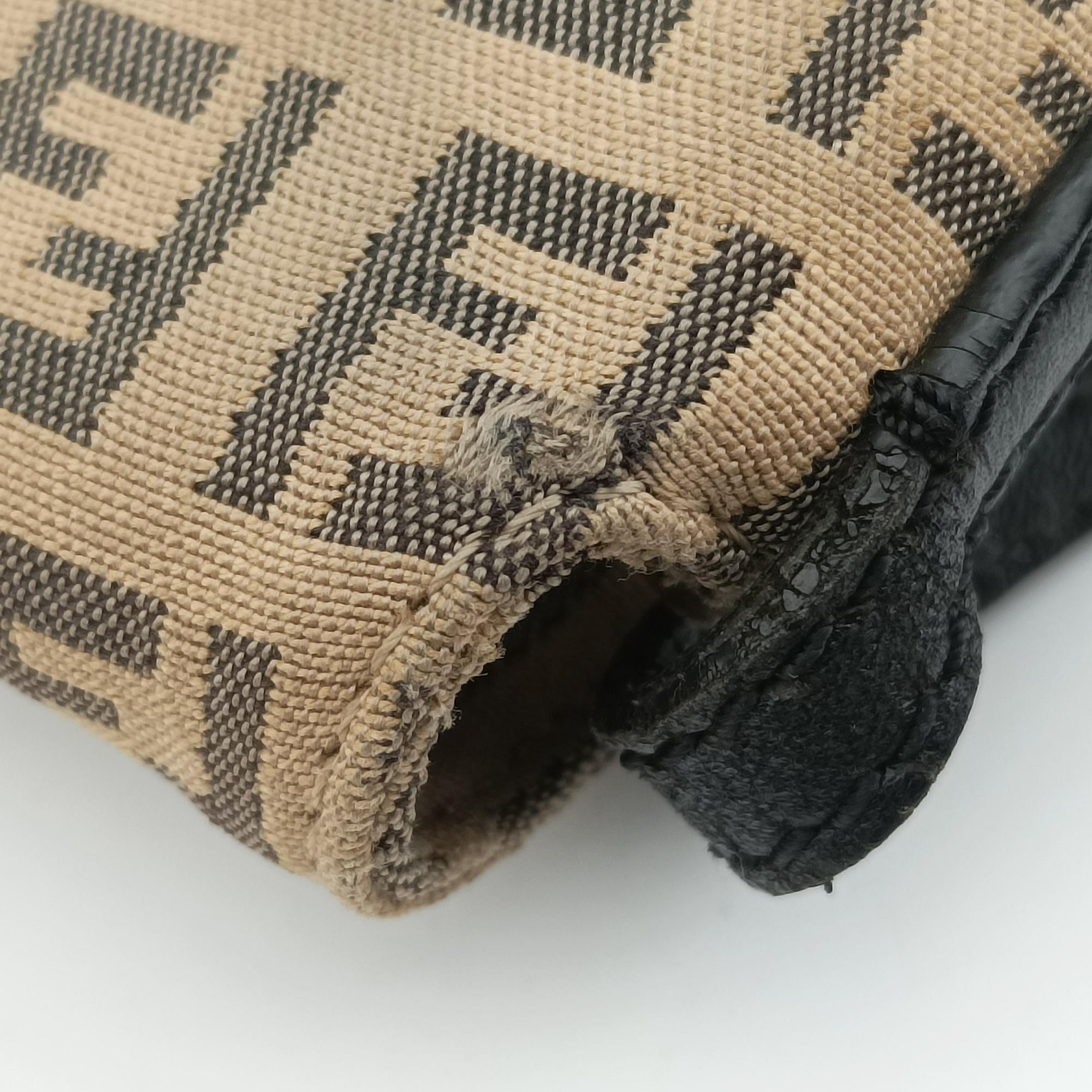 Secondhand Fendi Zucchino Beige canvas 8BT075 shoulderbag | stylenewstar