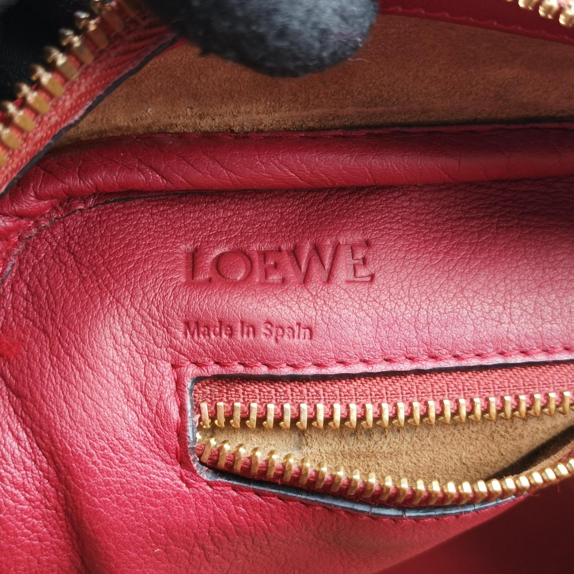 Vintage Loewe Amazona 75 Red Leather 301 55 L01 shoulderbag | stylenewstar