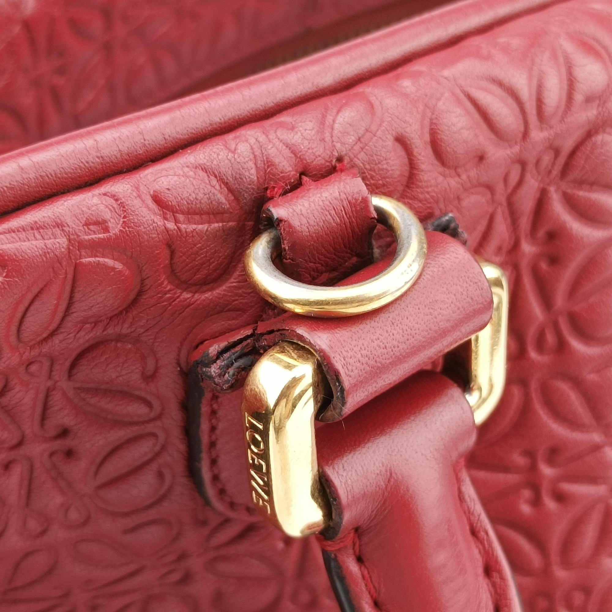 Vintage Loewe Amazona 75 Red Leather 301 55 L01 shoulderbag | stylenewstar
